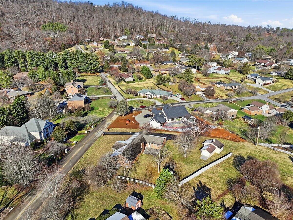 1984 Crockett Ridge Road