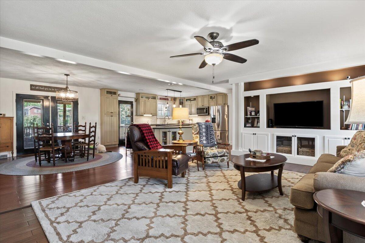 1626 Cardinal Drive