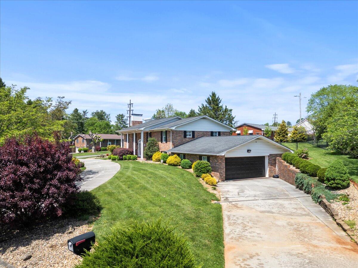 1626 Cardinal Drive