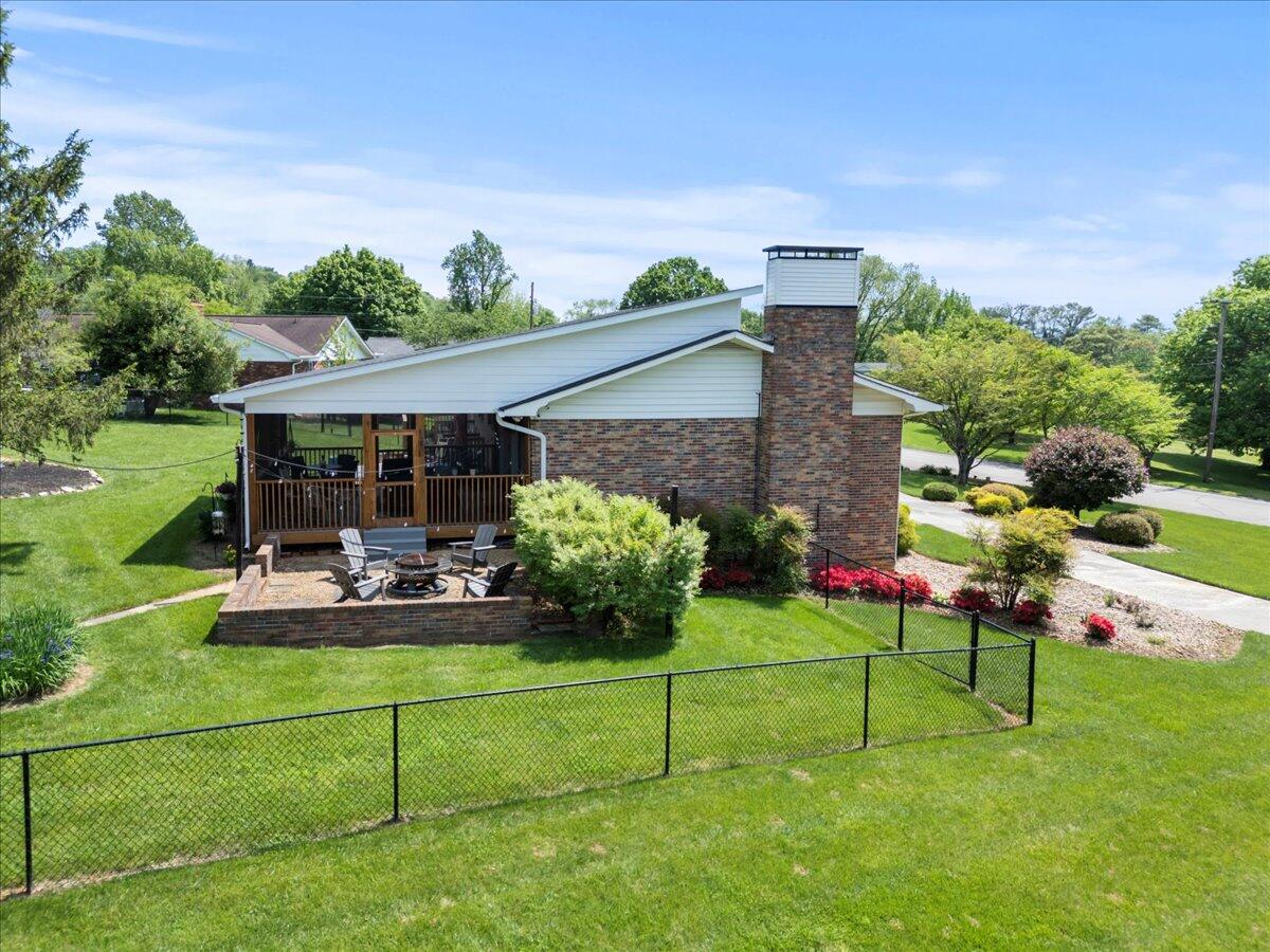 1626 Cardinal Drive