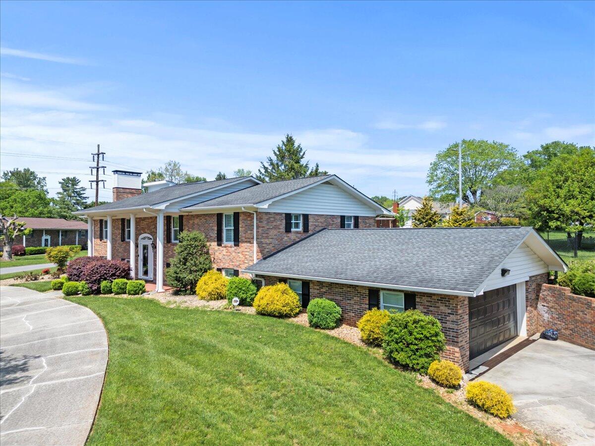 1626 Cardinal Drive