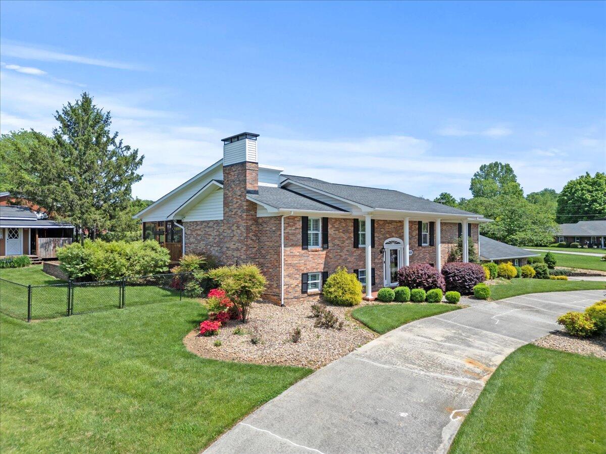 1626 Cardinal Drive