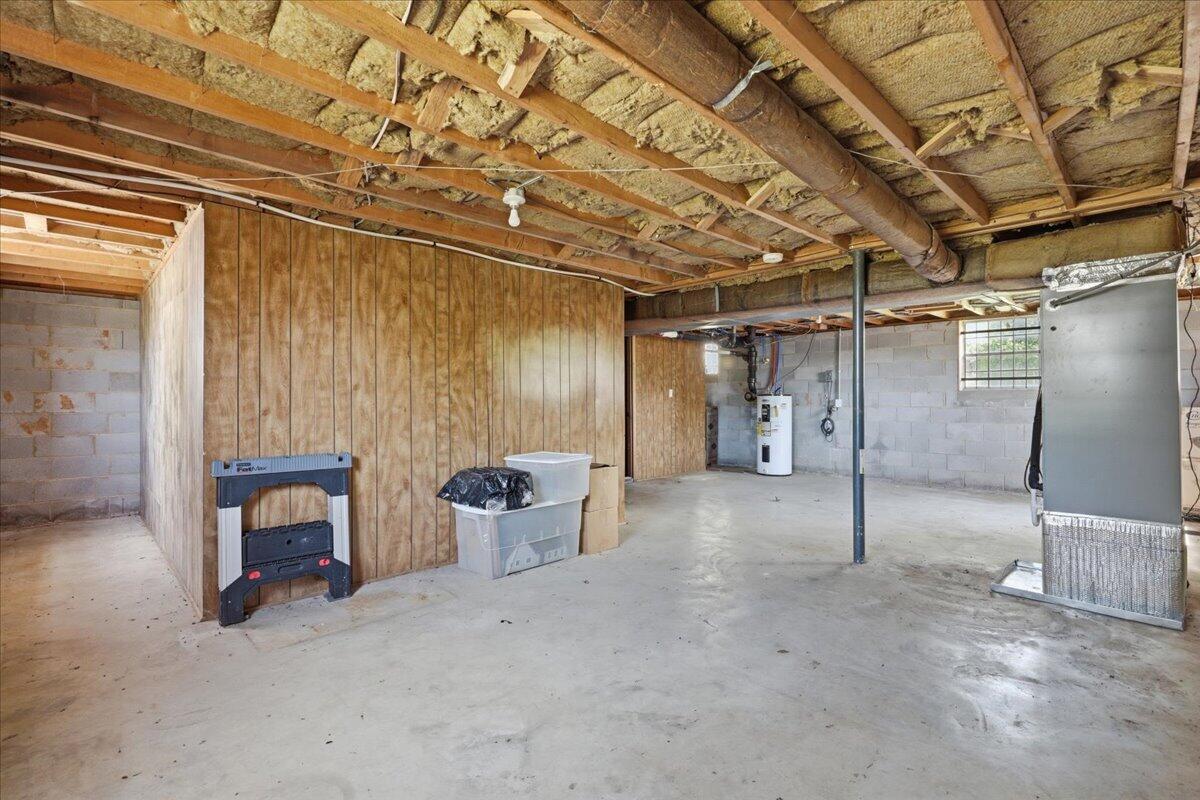3095 Emerald Avenue