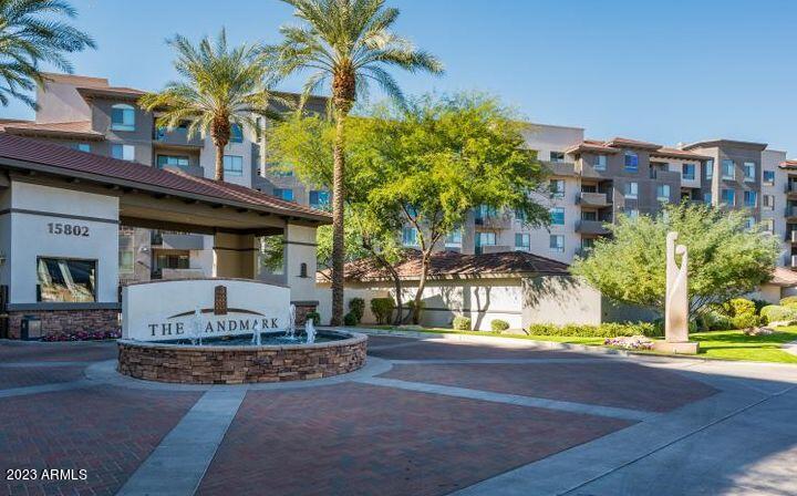 15802 N 71ST Street, 304