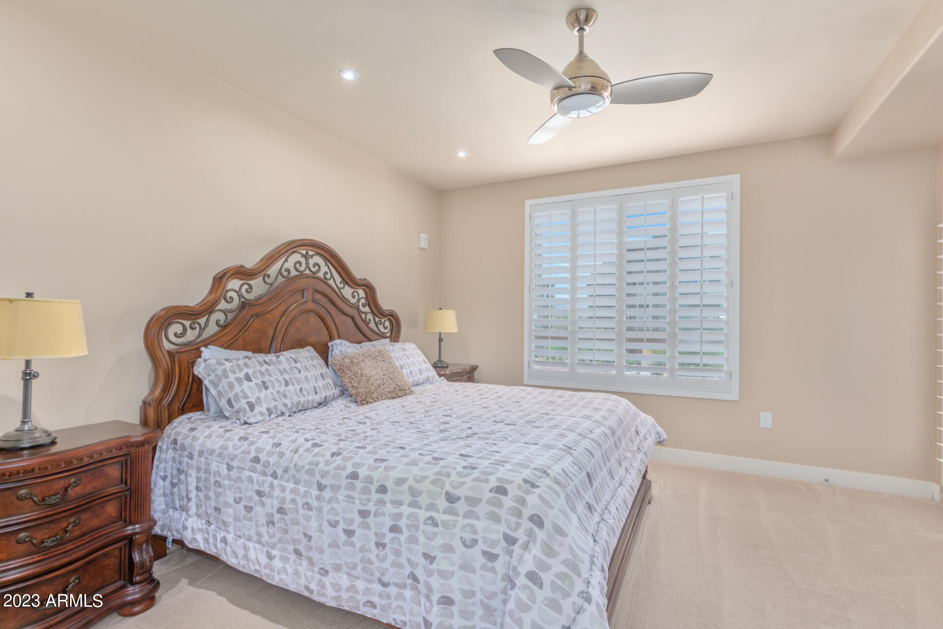 15802 N 71ST Street, 304