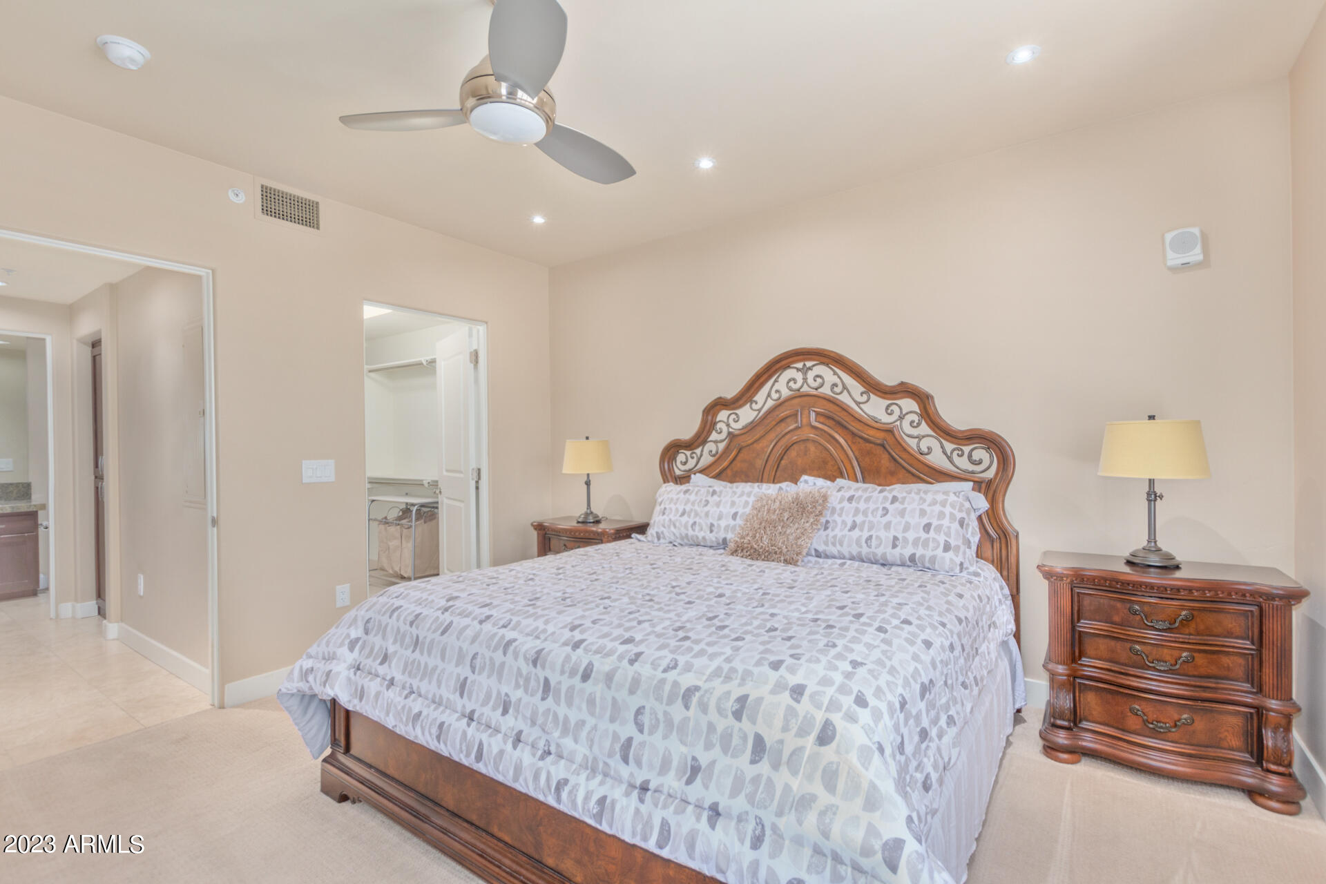 15802 N 71ST Street, 304