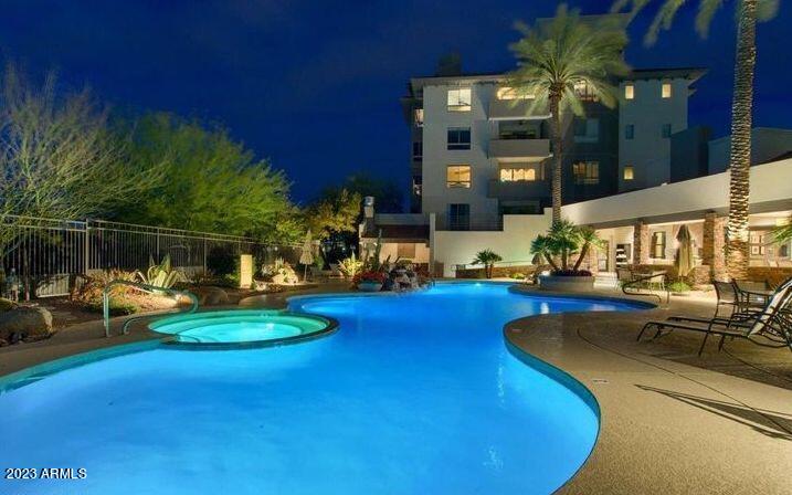 15802 N 71ST Street, 304