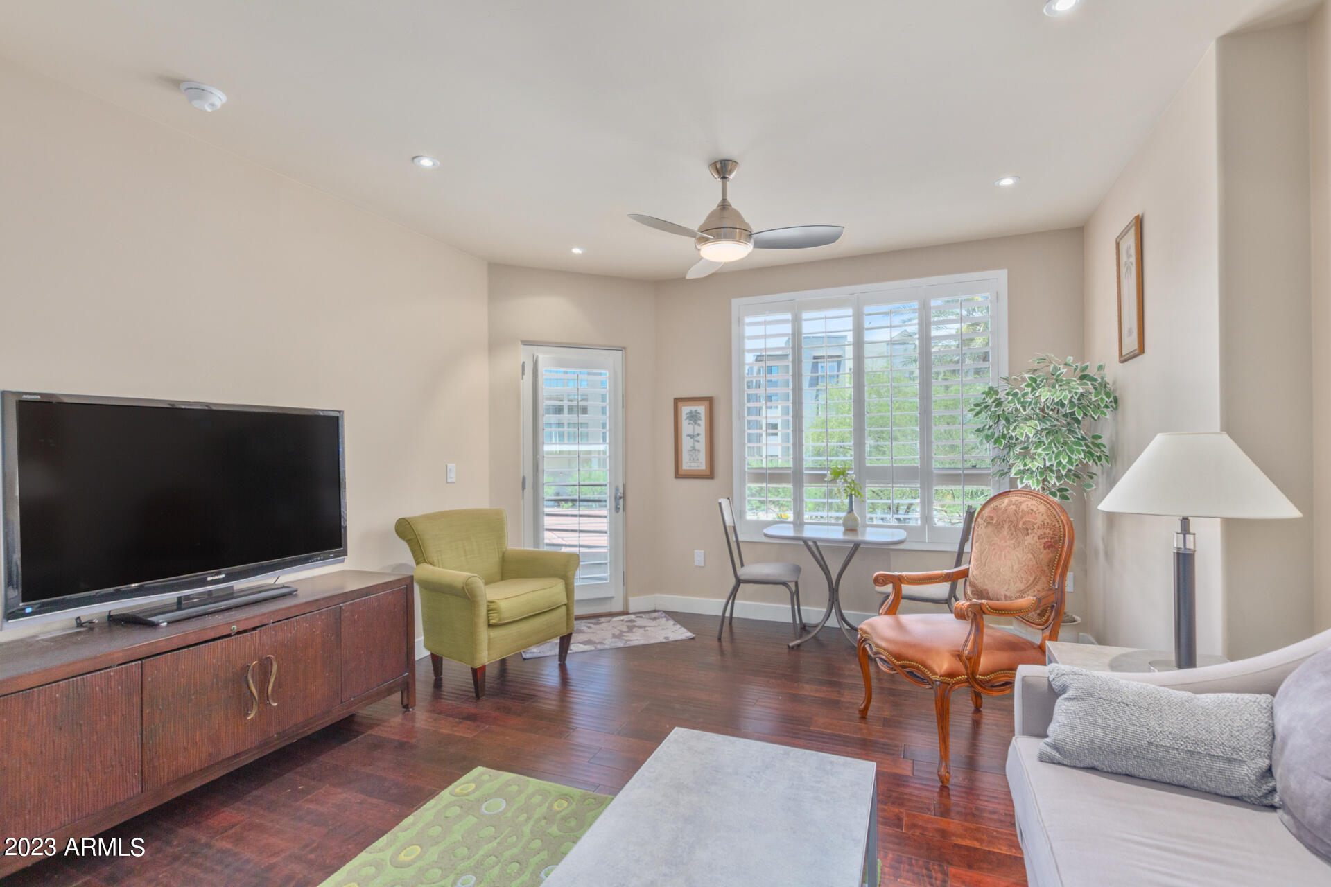 15802 N 71ST Street, 304