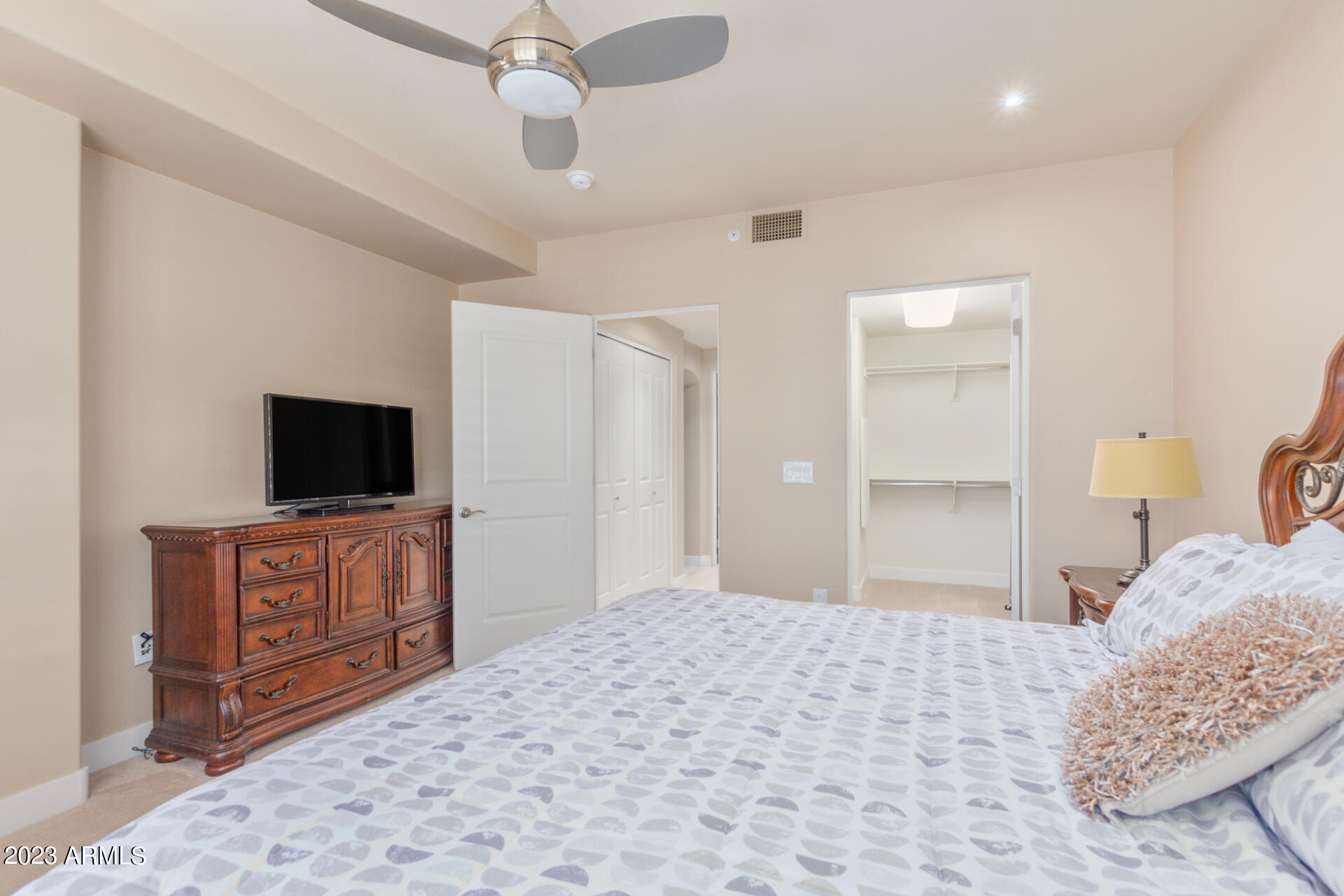 15802 N 71ST Street, 304