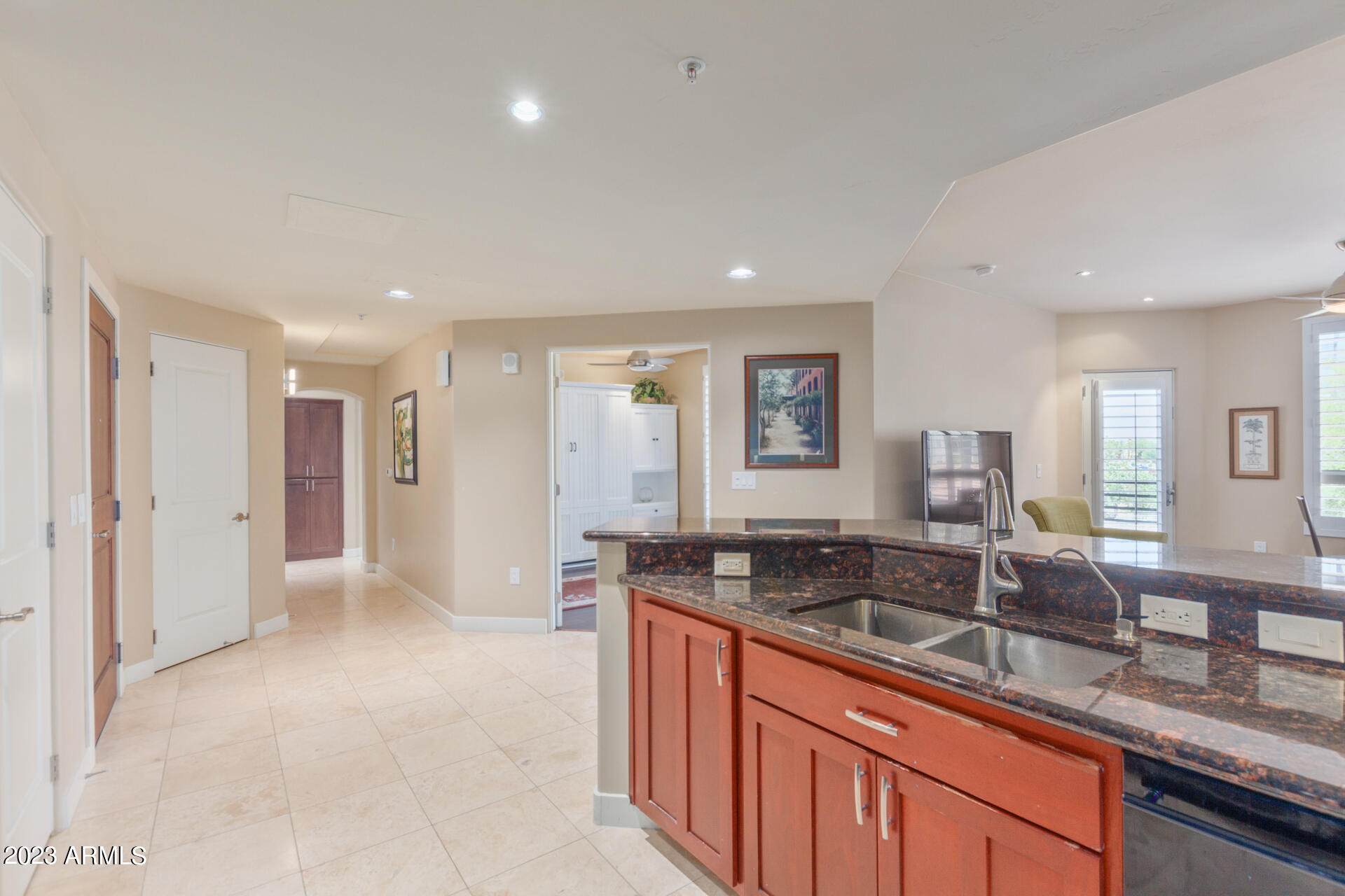 15802 N 71ST Street, 304