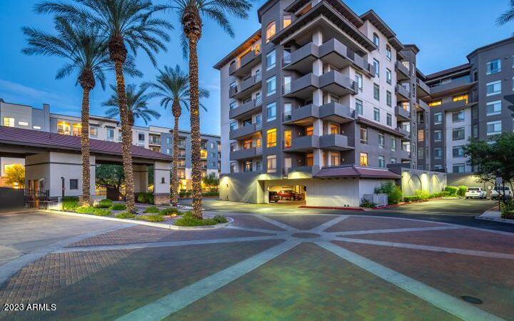 15802 N 71ST Street, 304