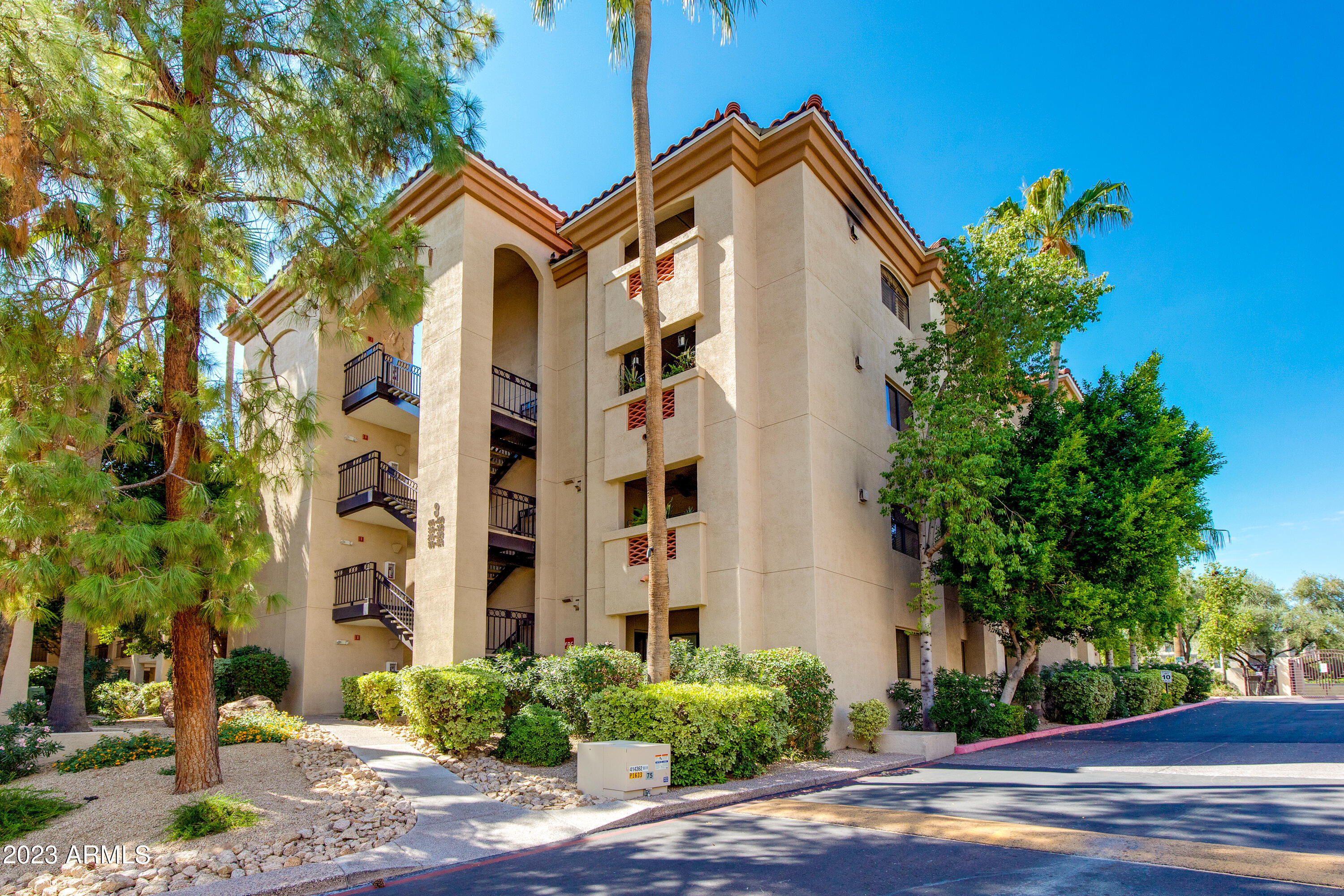 5104 N 32ND Street, 425