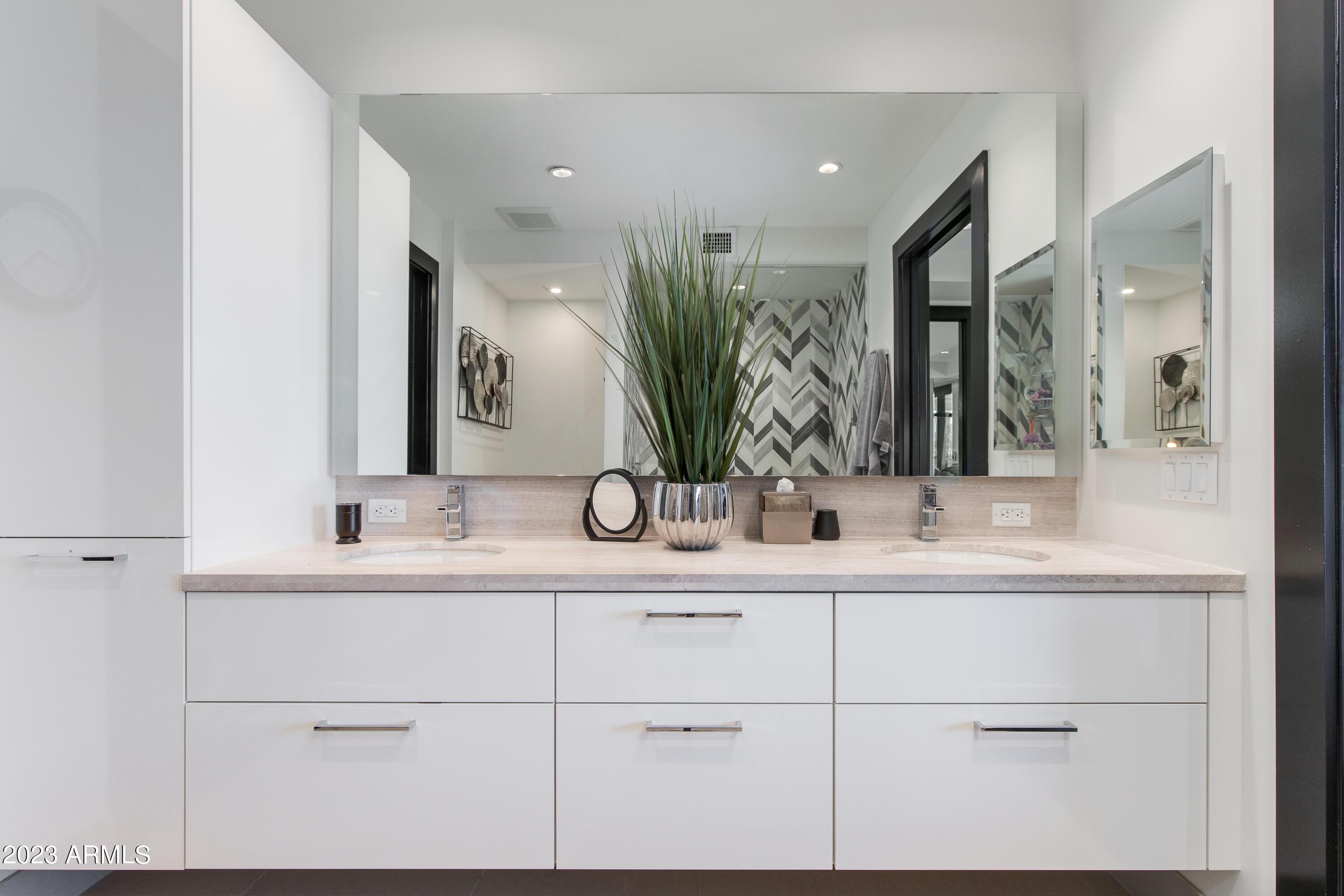 4422 N 75TH Street, 2011