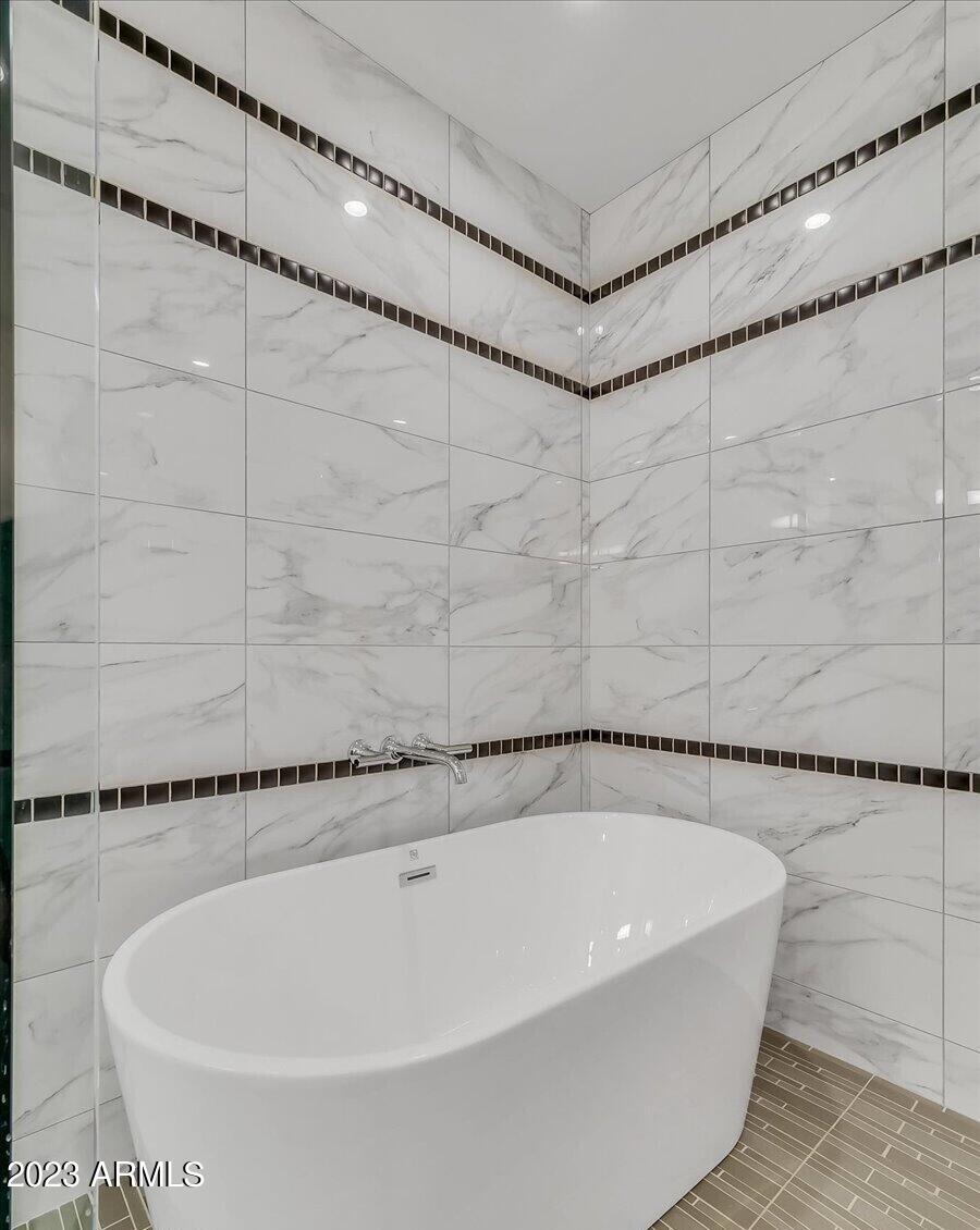 6500 E CAMELBACK Road, 1008