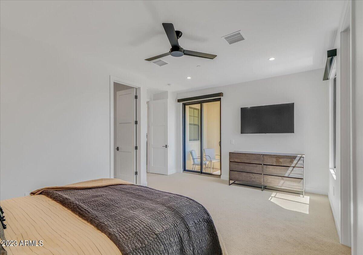 6500 E CAMELBACK Road, 1008