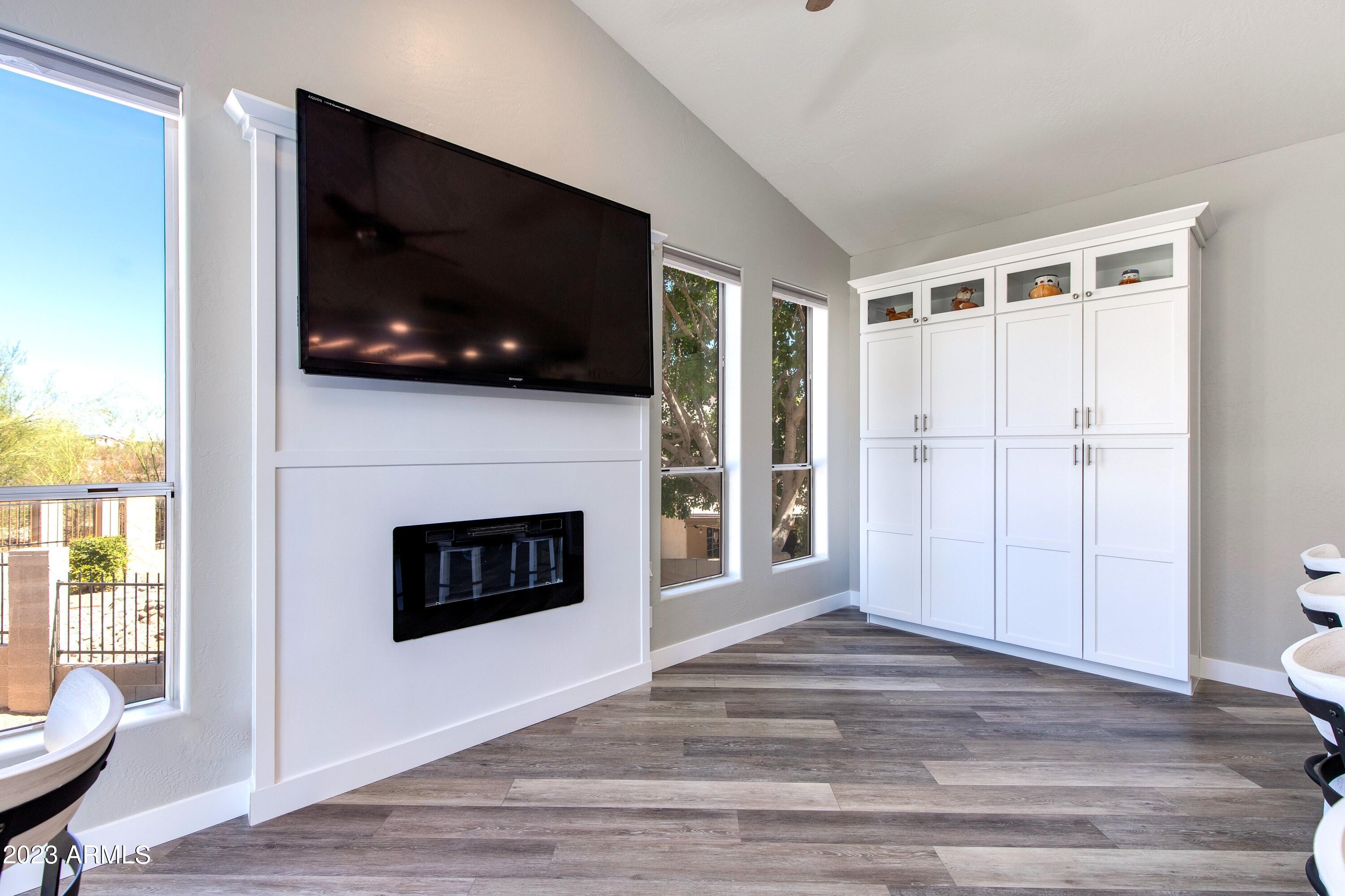 1706 E Gelding Drive