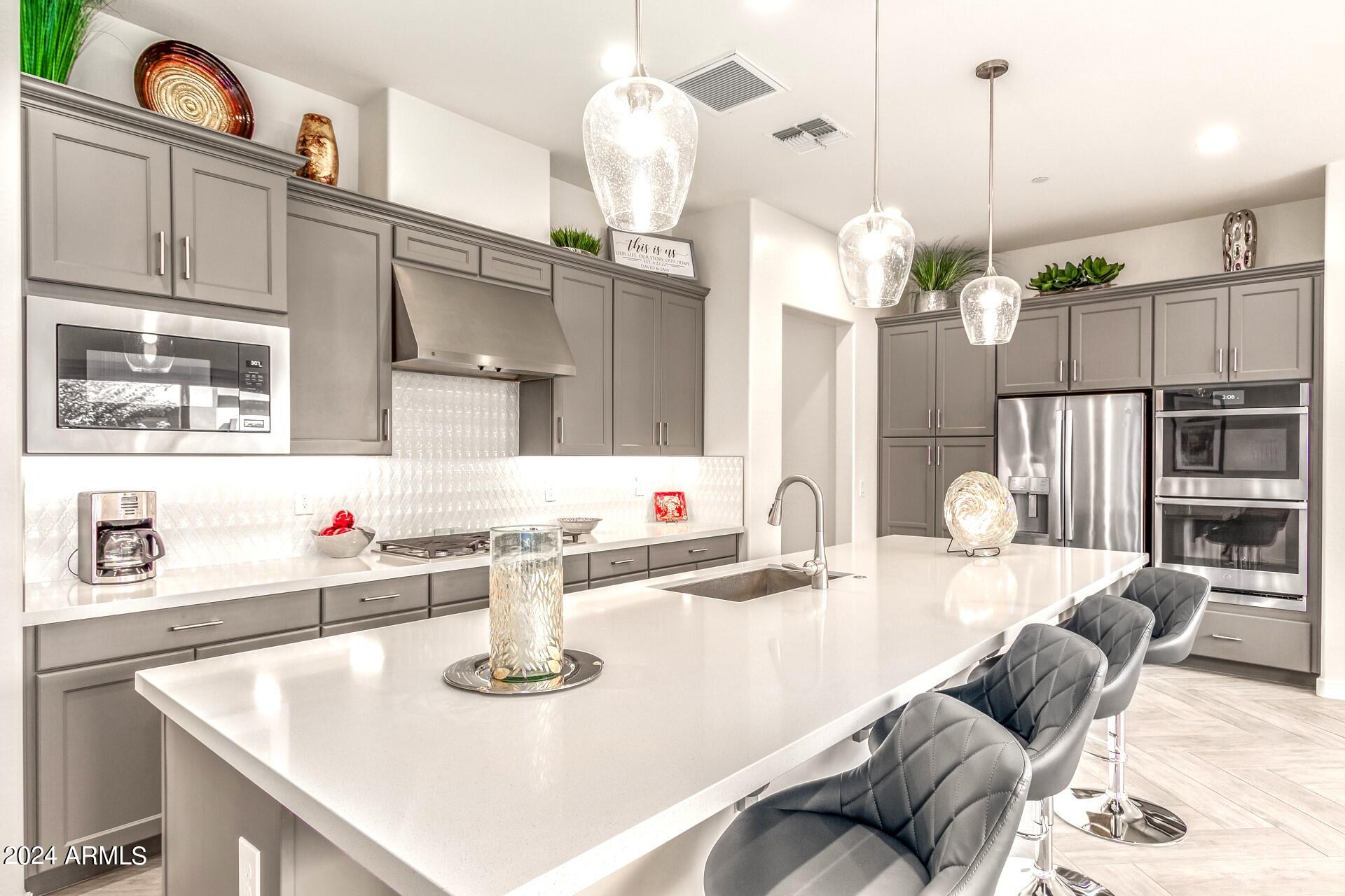 7480 E PARAISO Drive