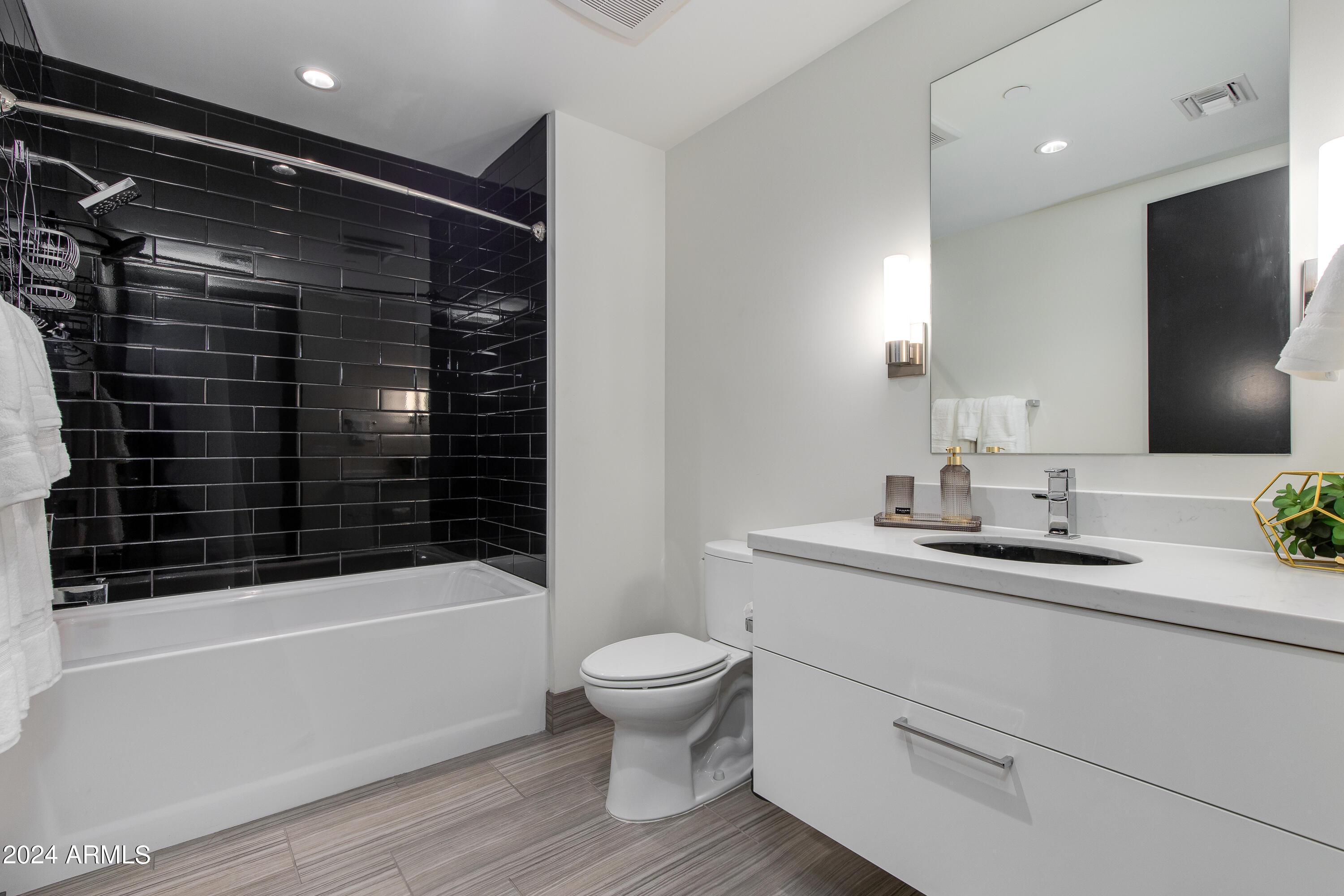 4422 N 75TH Street, 3005