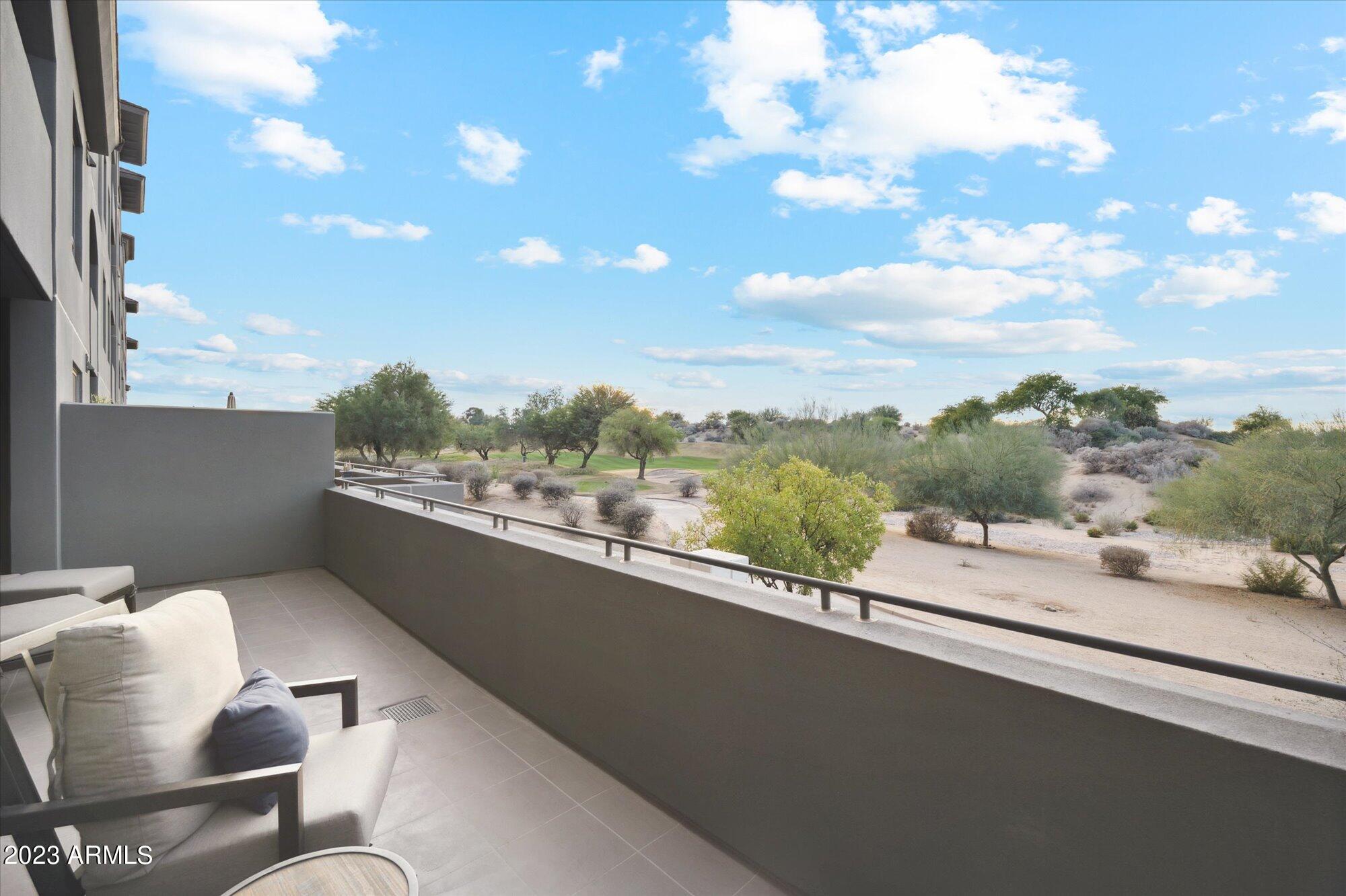 15802 N 71ST Street, 215