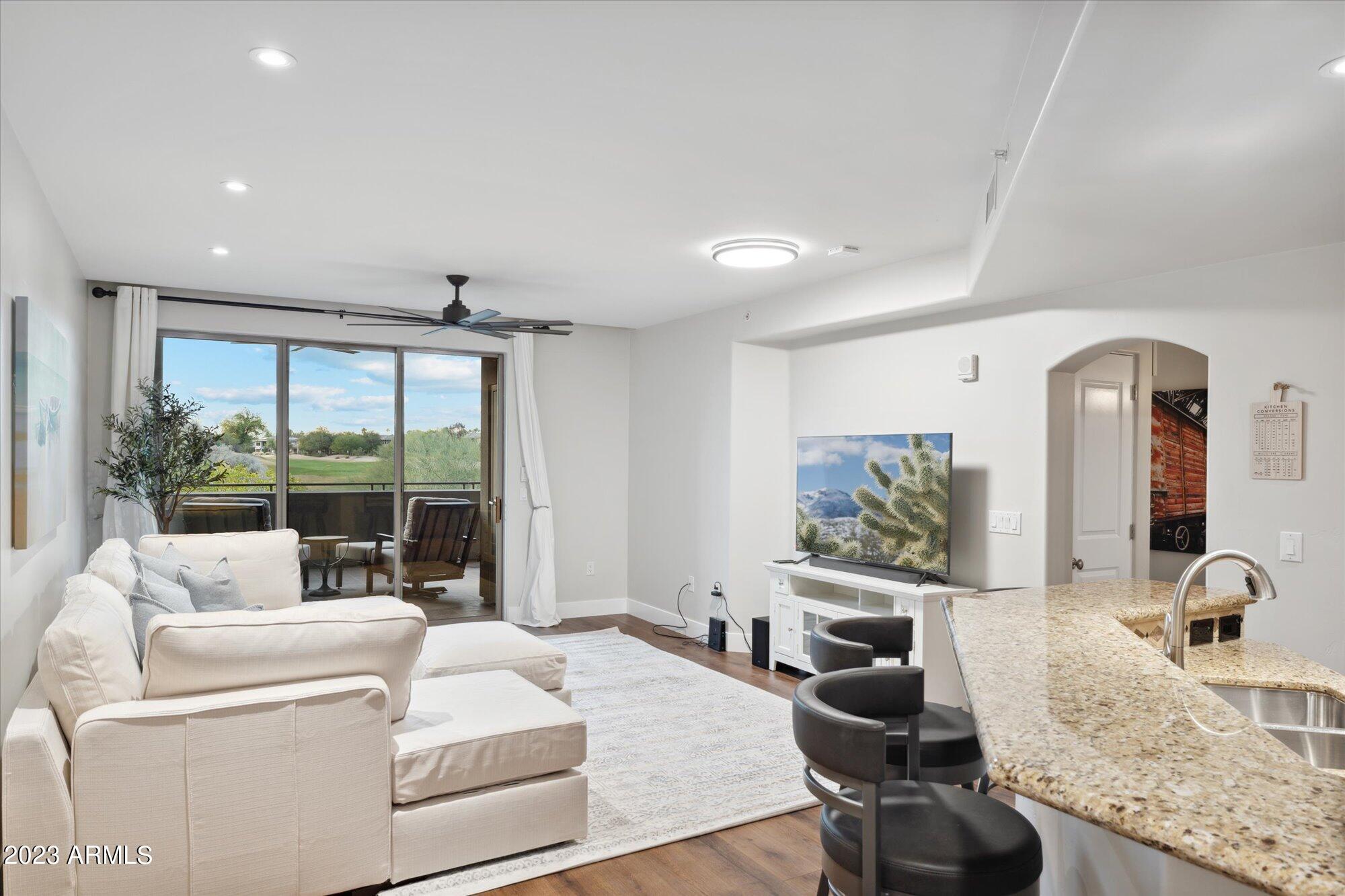 15802 N 71ST Street, 215