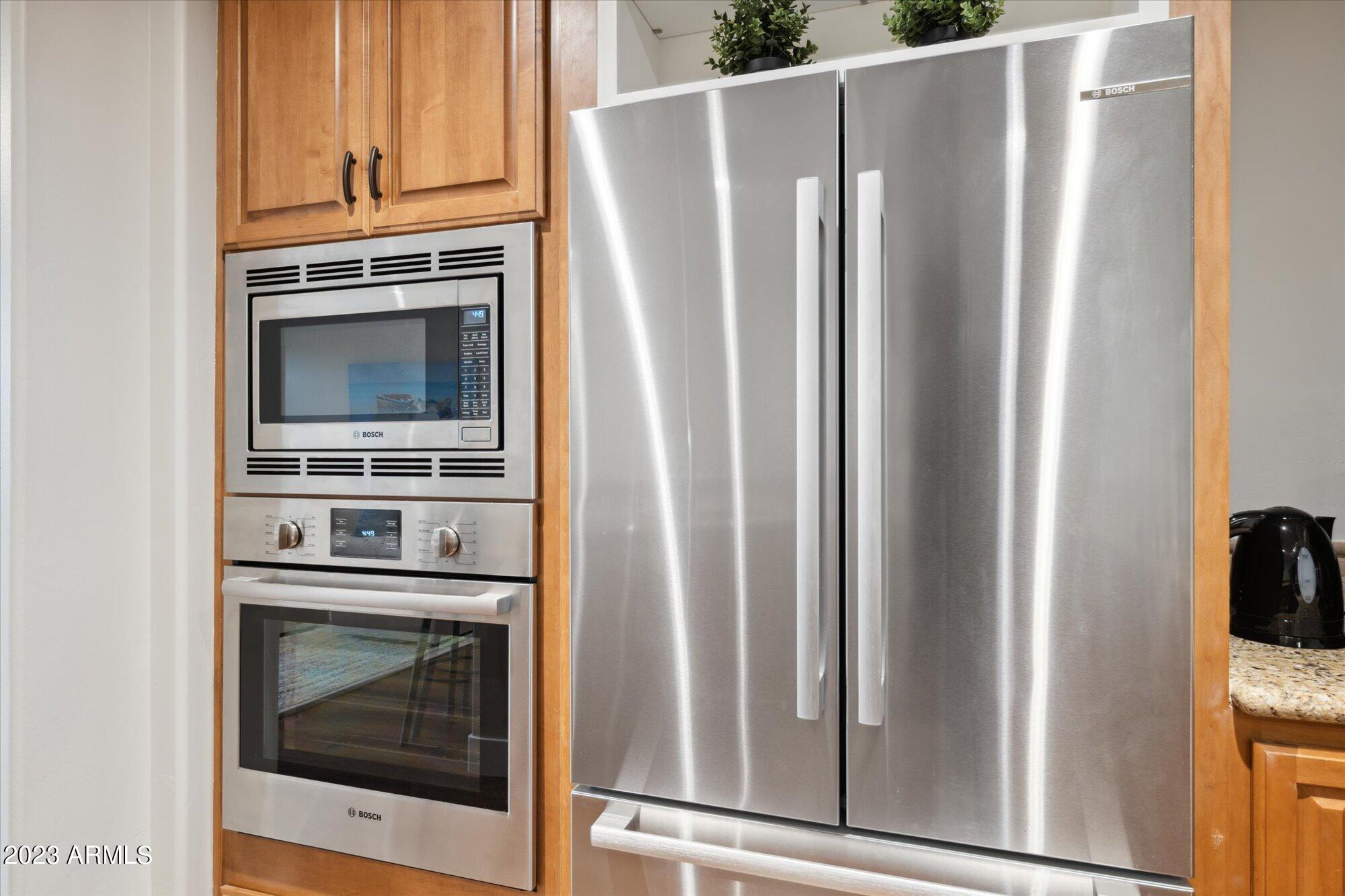 15802 N 71ST Street, 215