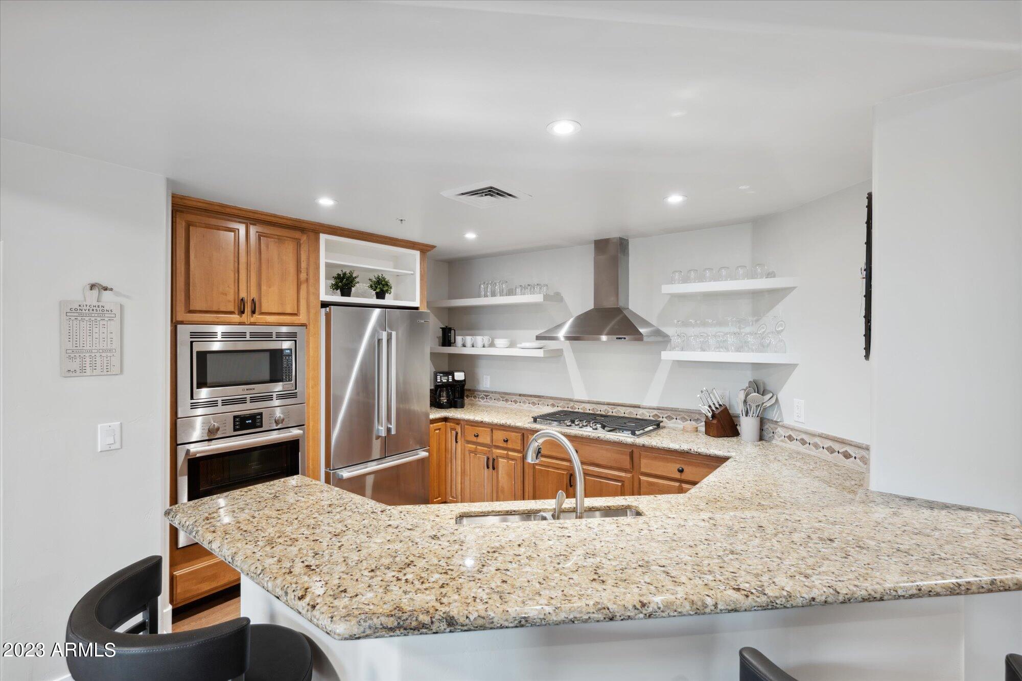 15802 N 71ST Street, 215