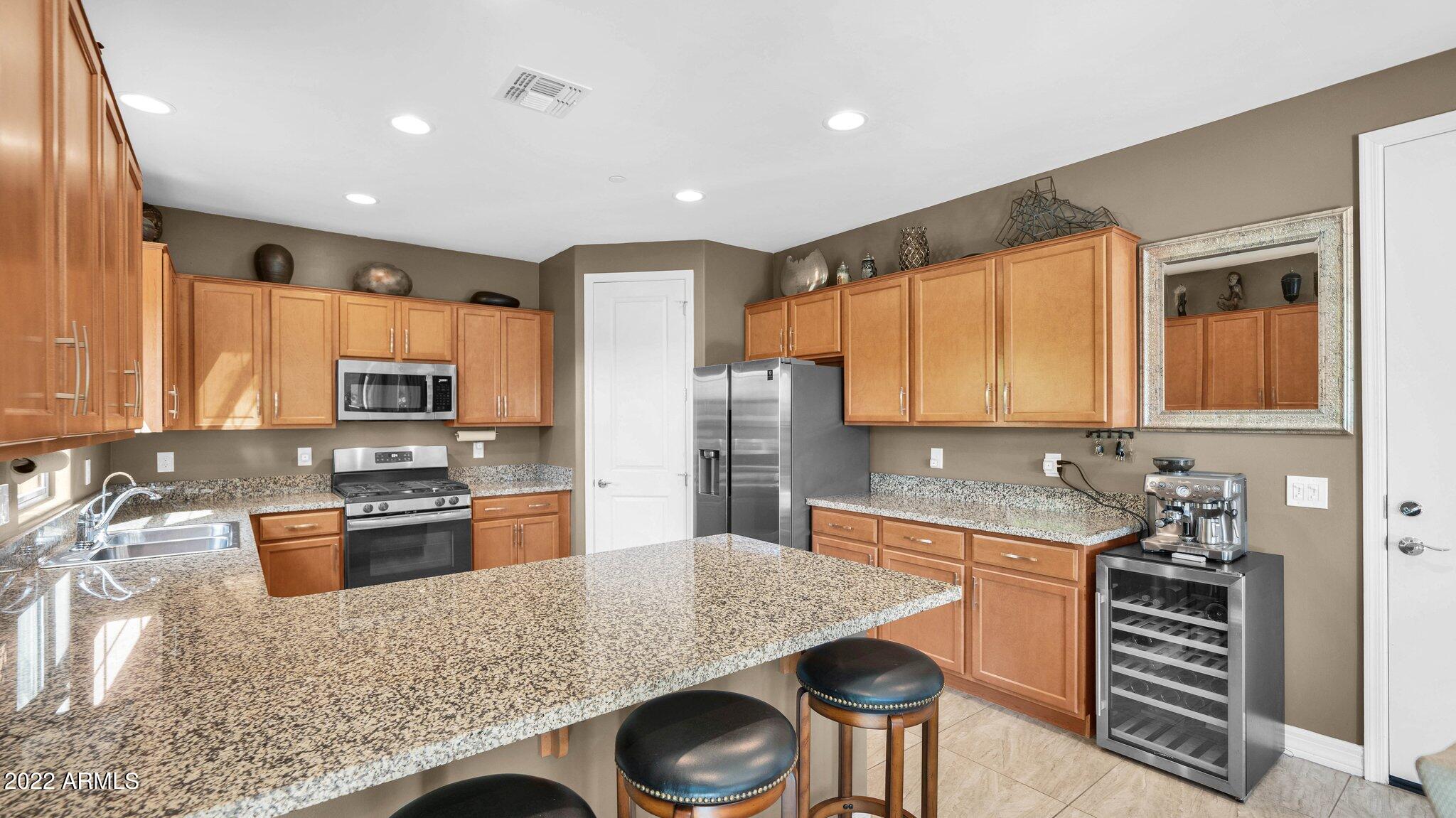 7033 E DIAMOND Street