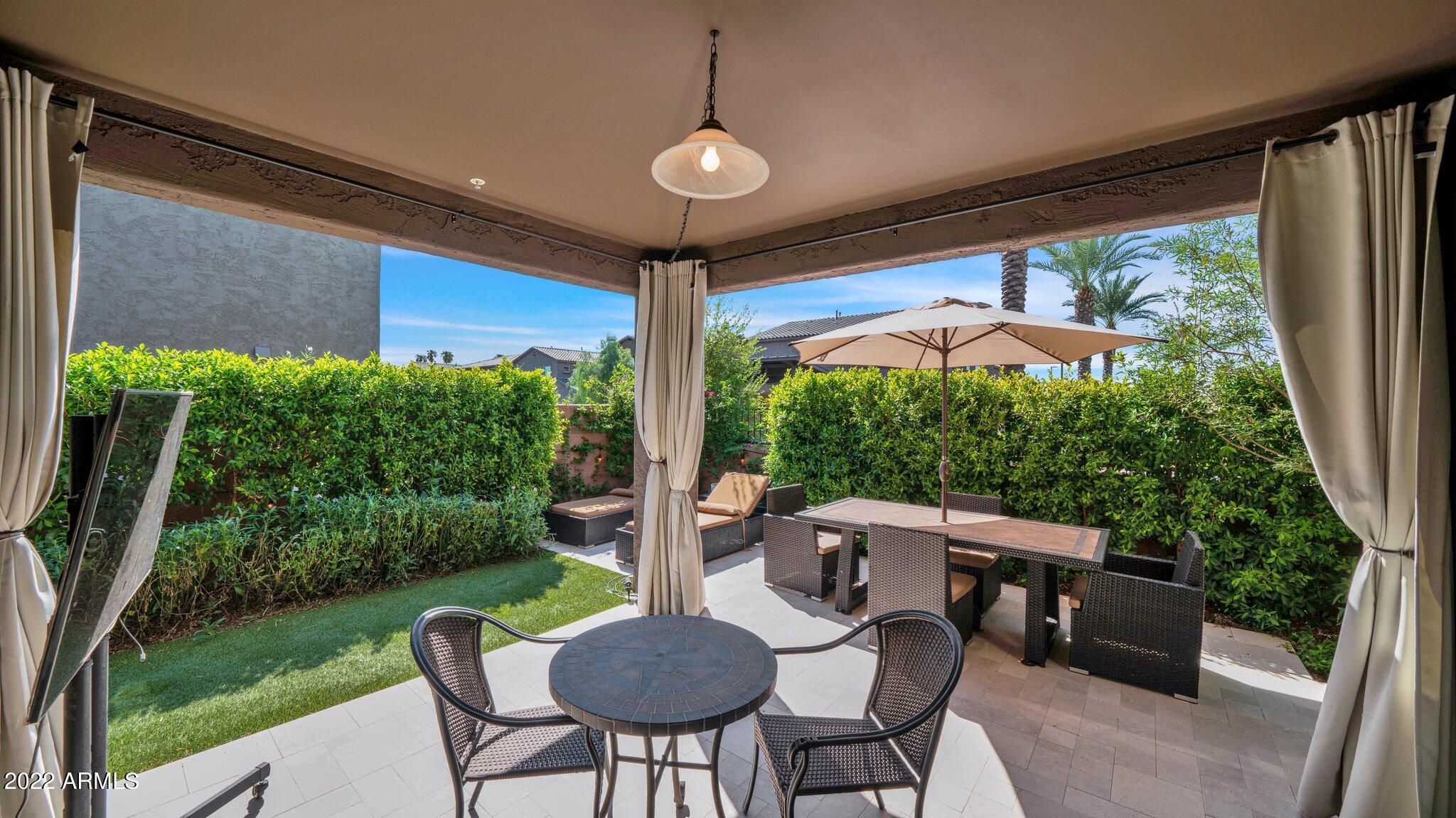 7033 E DIAMOND Street