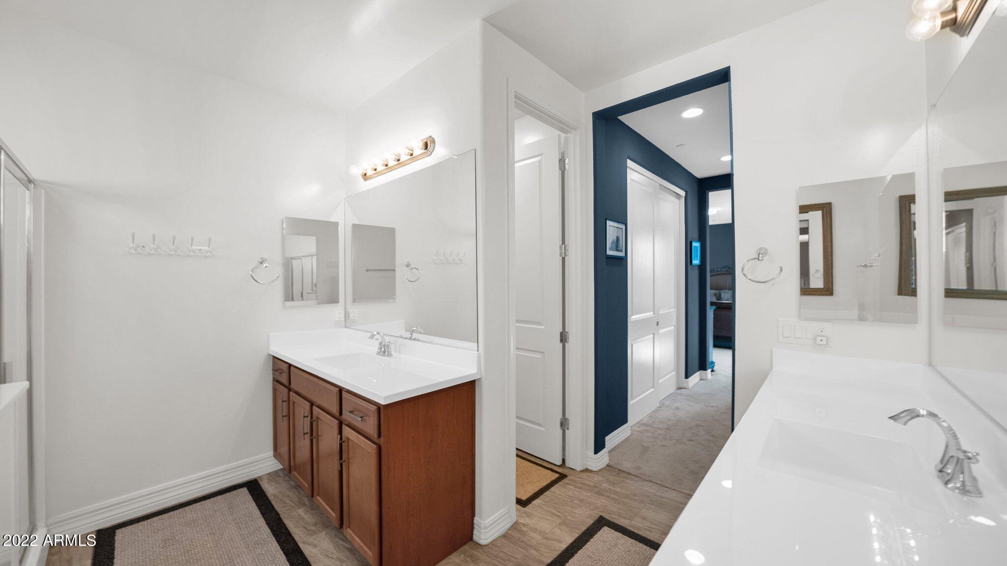 7033 E DIAMOND Street