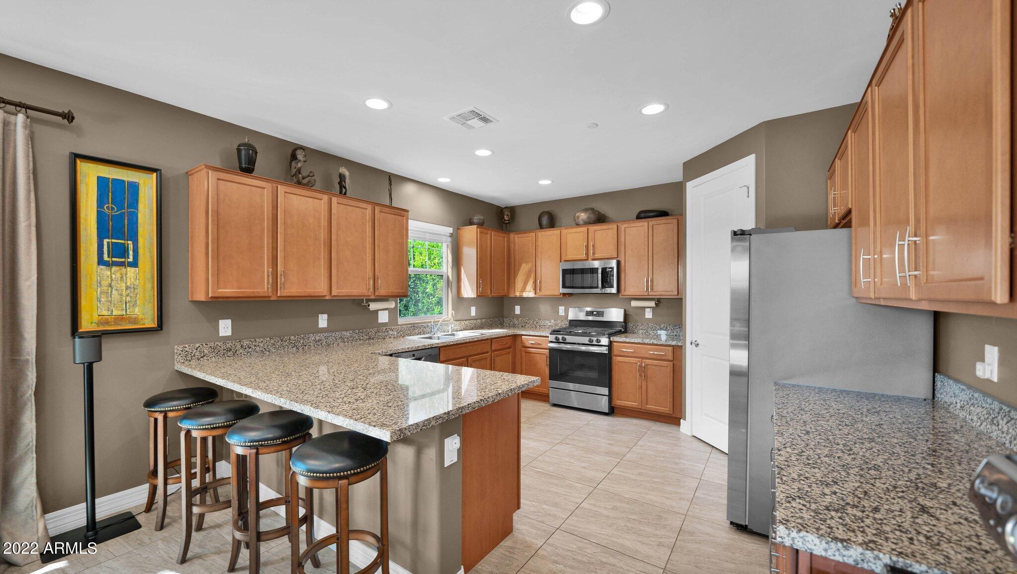 7033 E DIAMOND Street