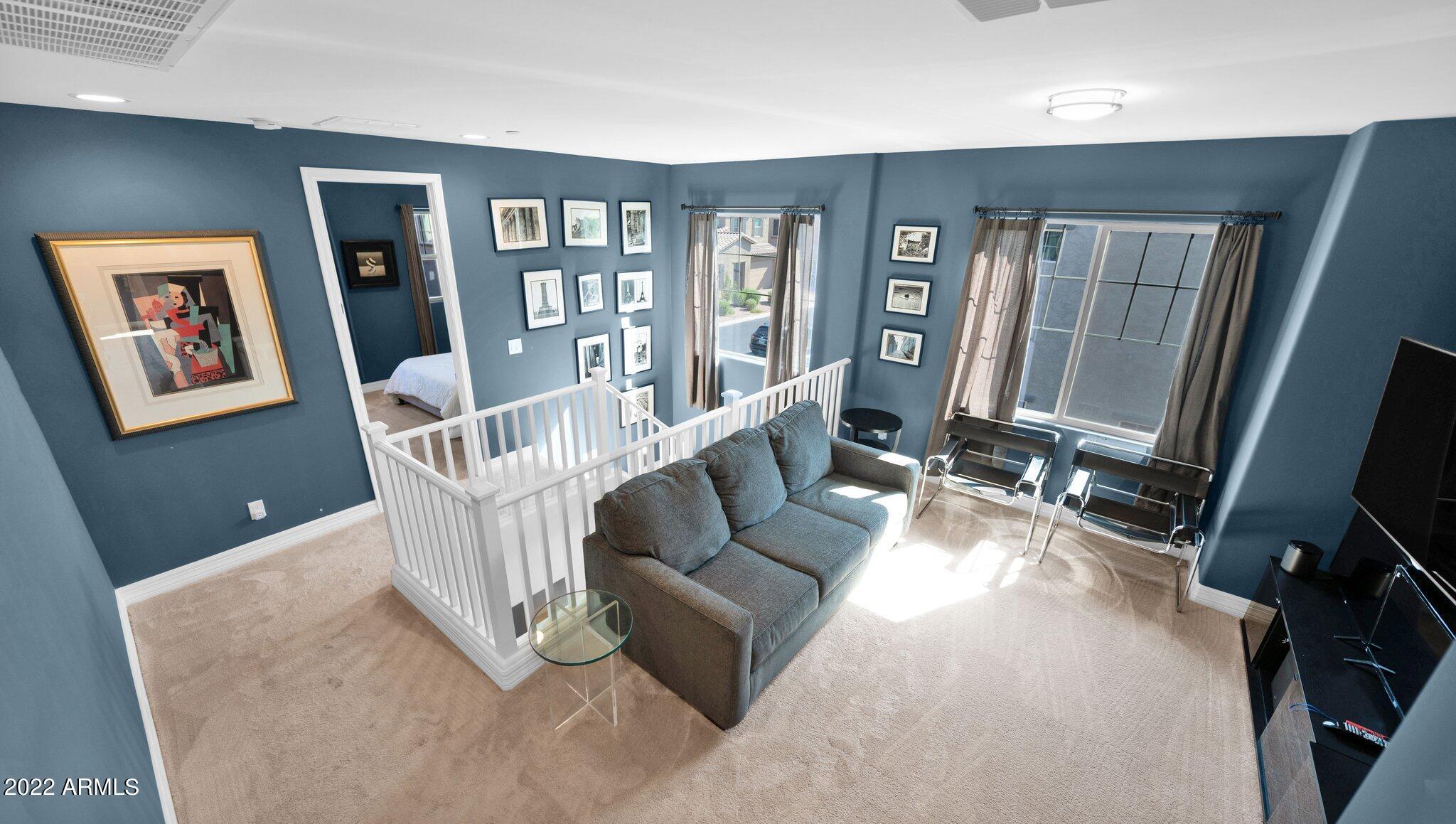 7033 E DIAMOND Street