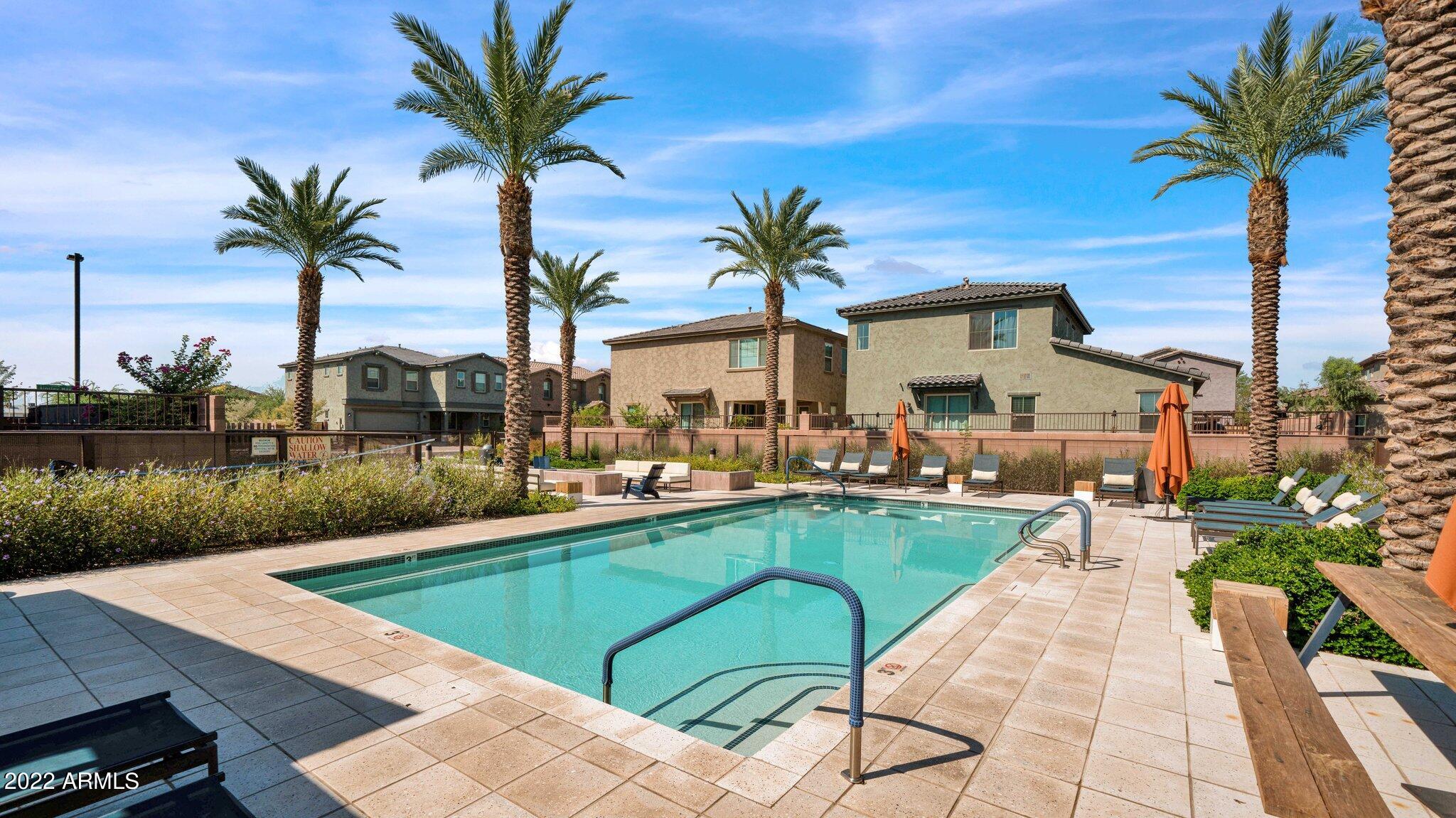 7033 E DIAMOND Street