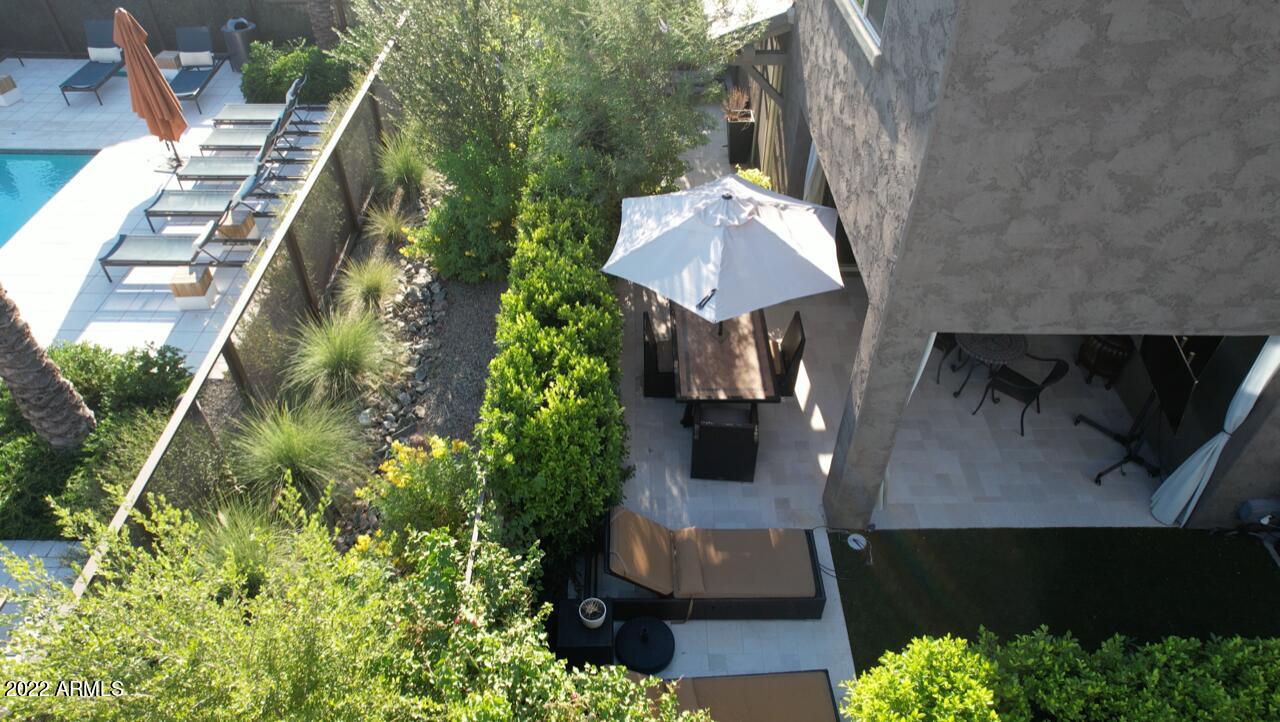 7033 E DIAMOND Street