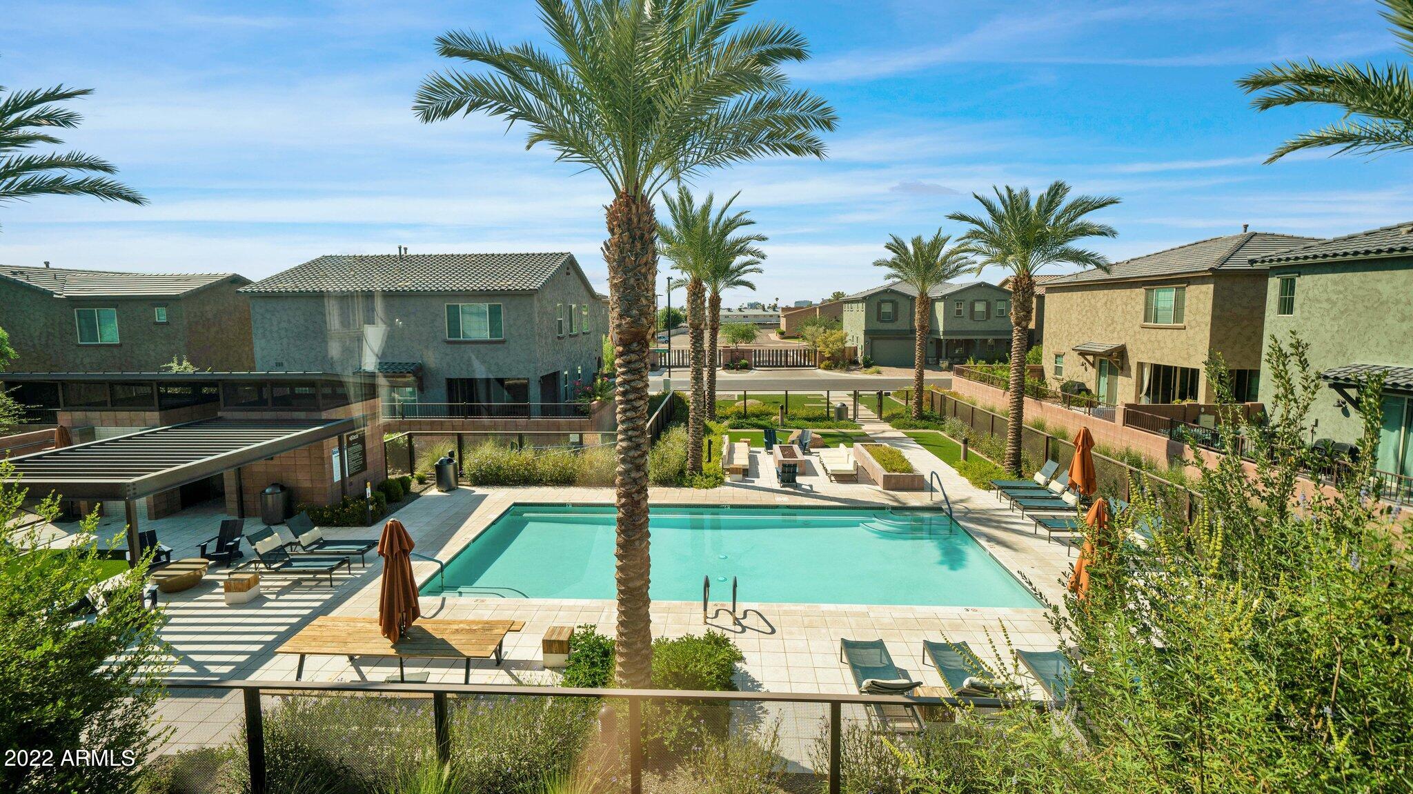 7033 E DIAMOND Street