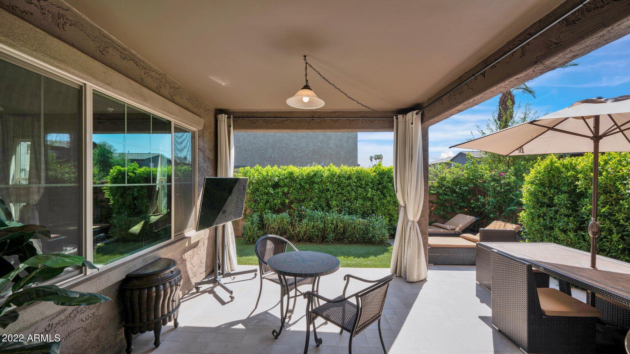 7033 E DIAMOND Street