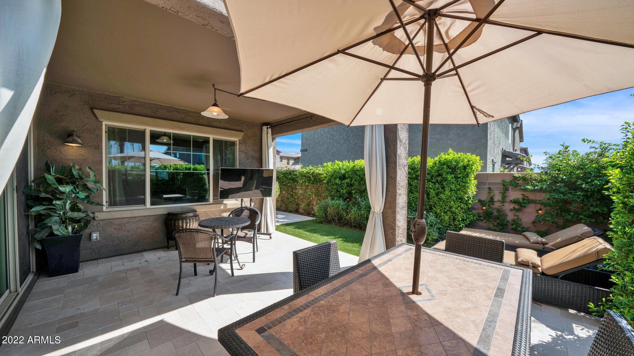 7033 E DIAMOND Street