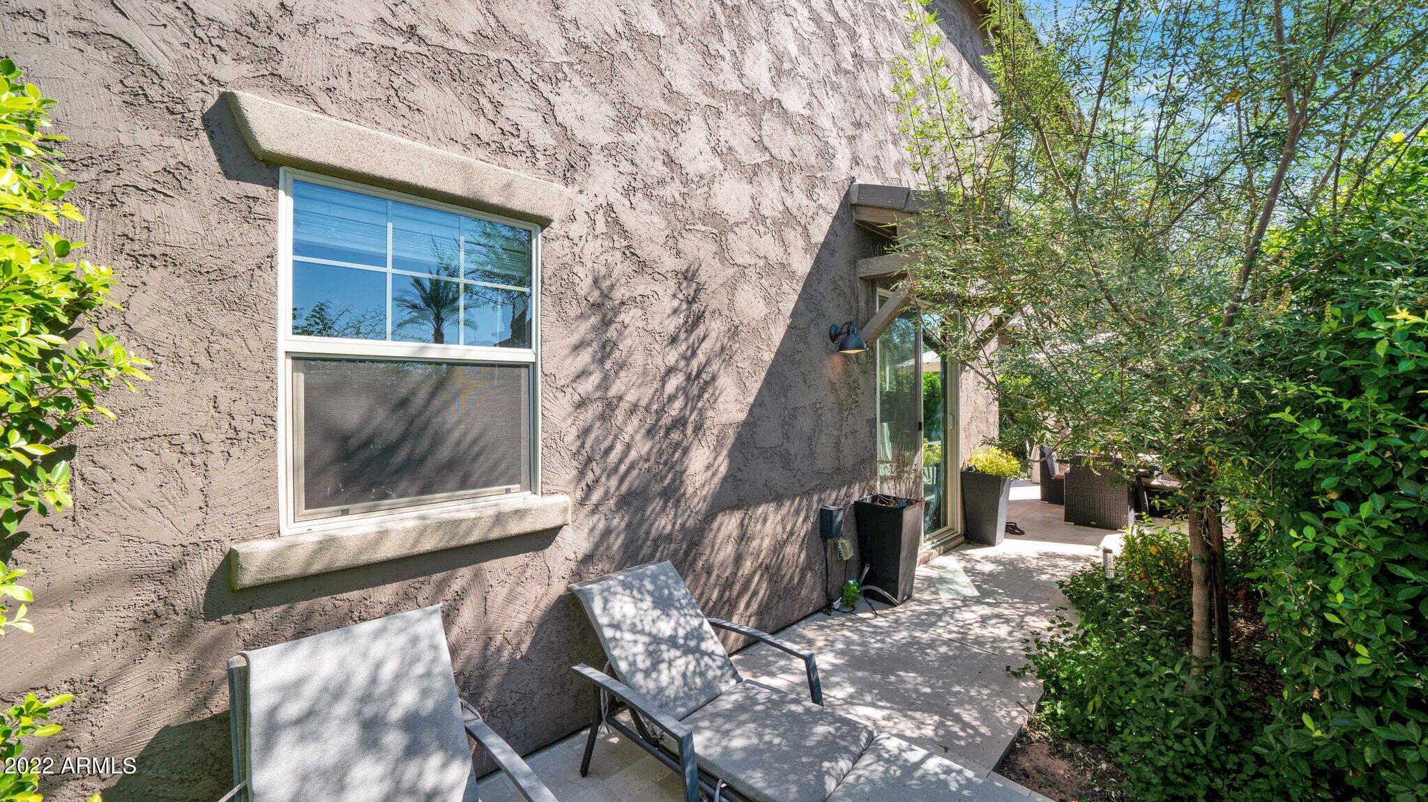 7033 E DIAMOND Street