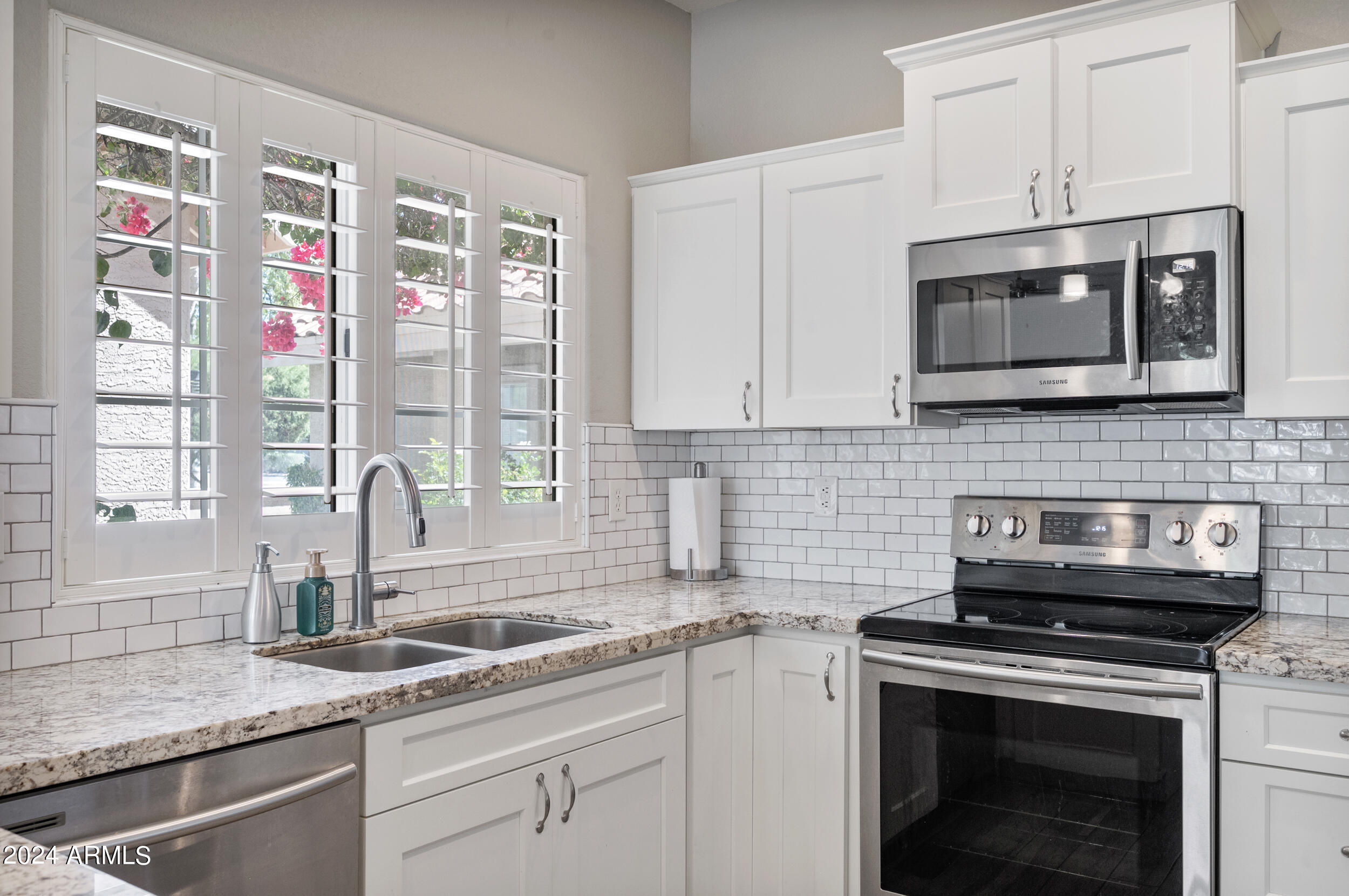 1633 E LAKESIDE Drive 160