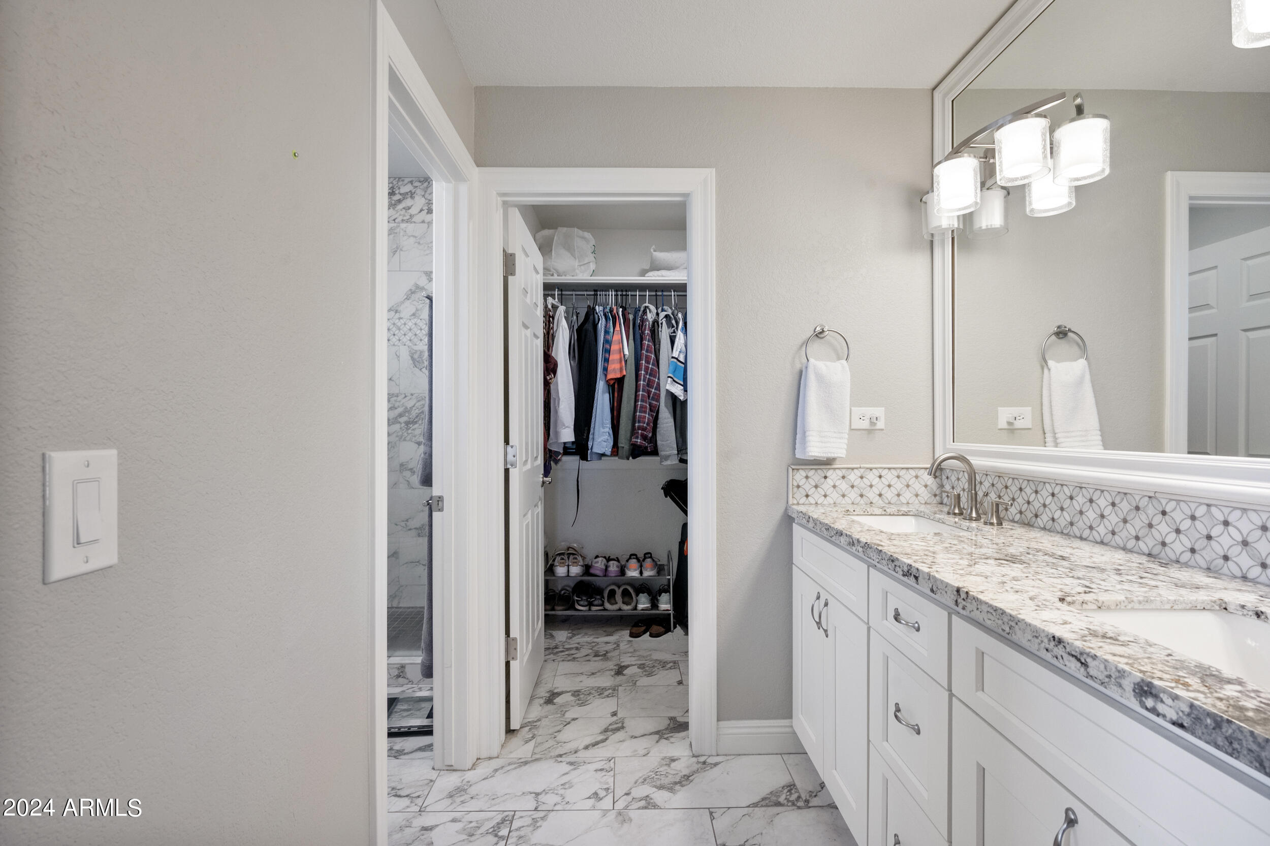 1633 E LAKESIDE Drive 160