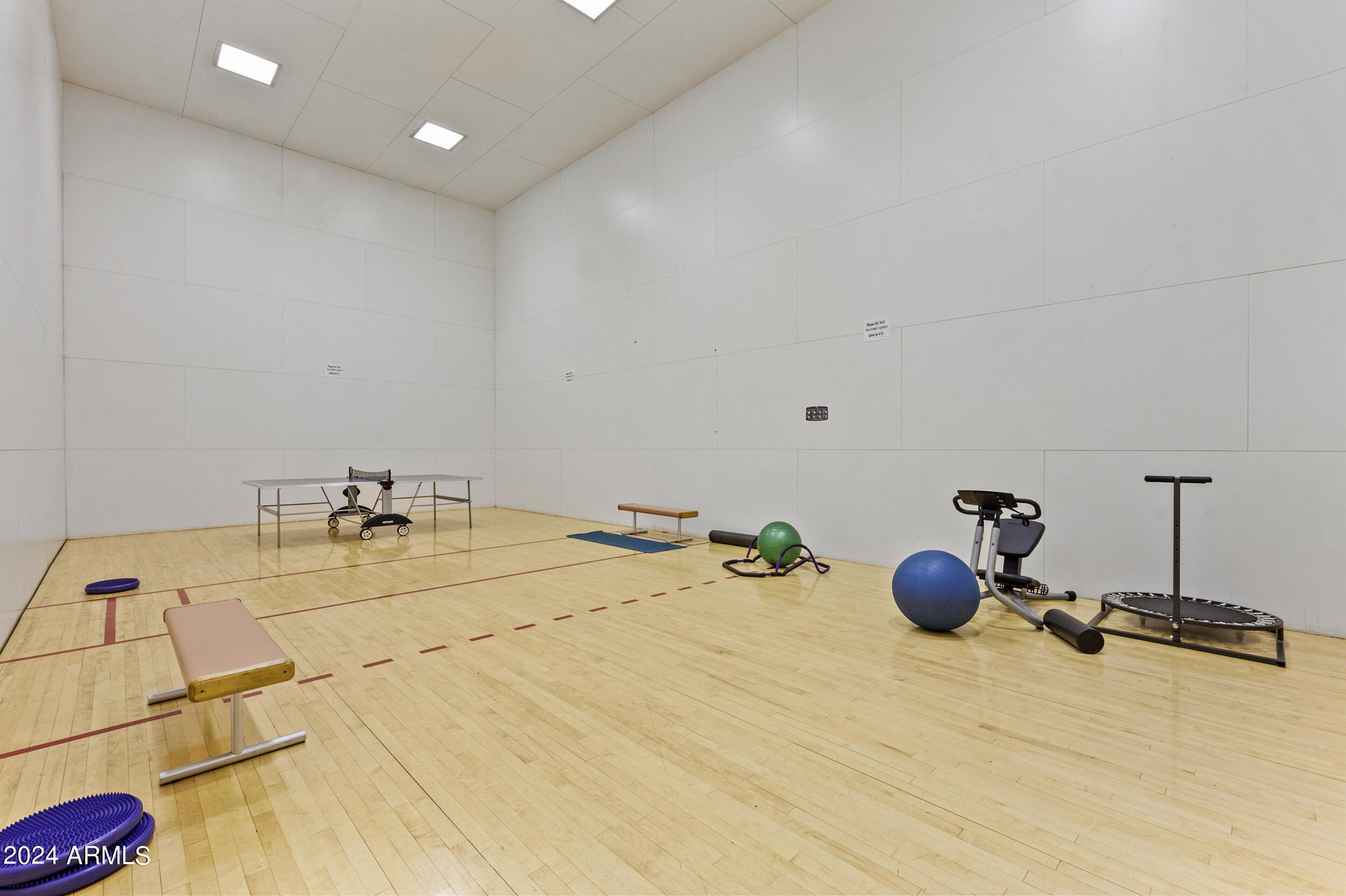 1633 E LAKESIDE Drive 160