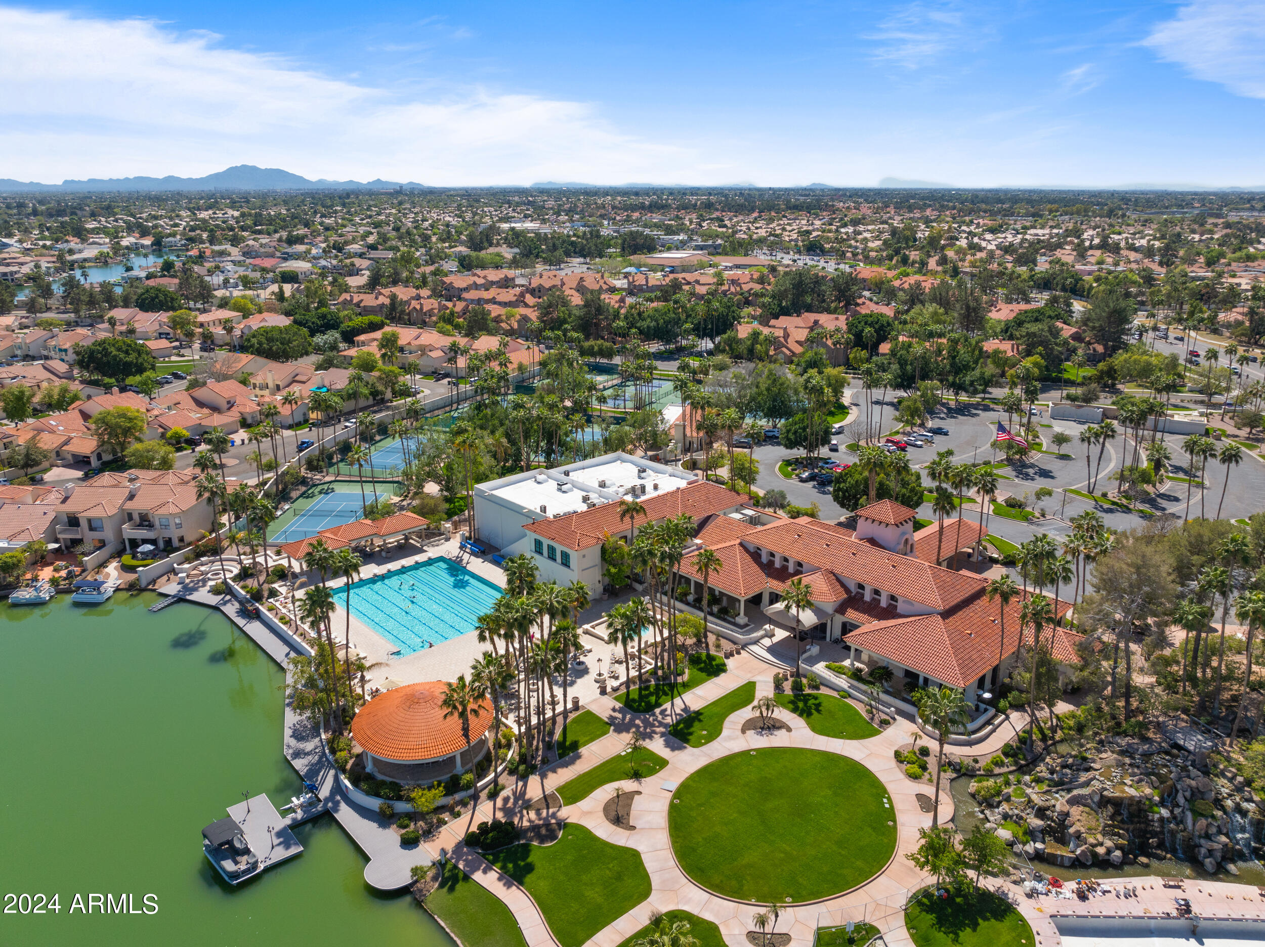 1633 E LAKESIDE Drive 160