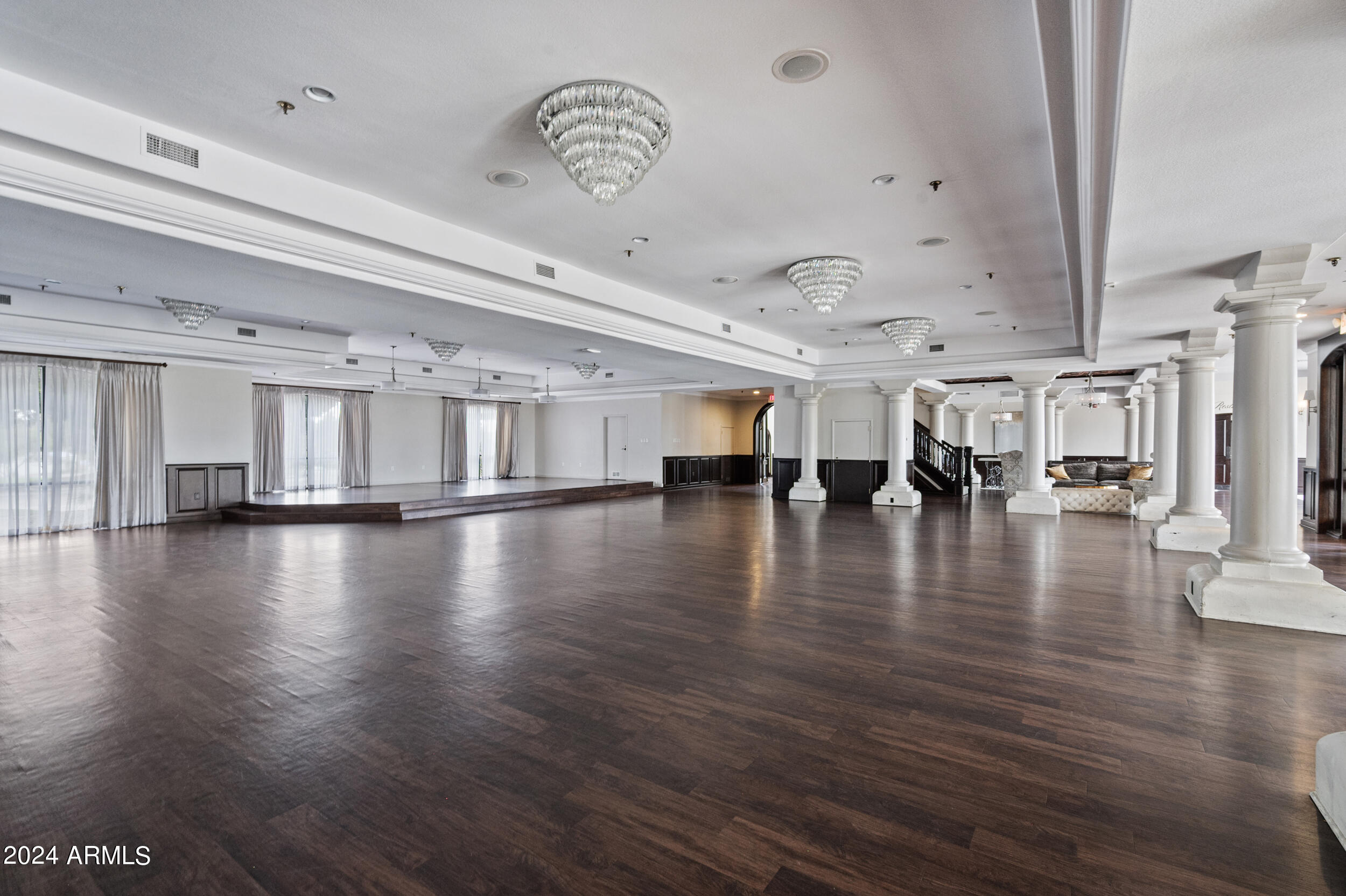 1633 E LAKESIDE Drive 160