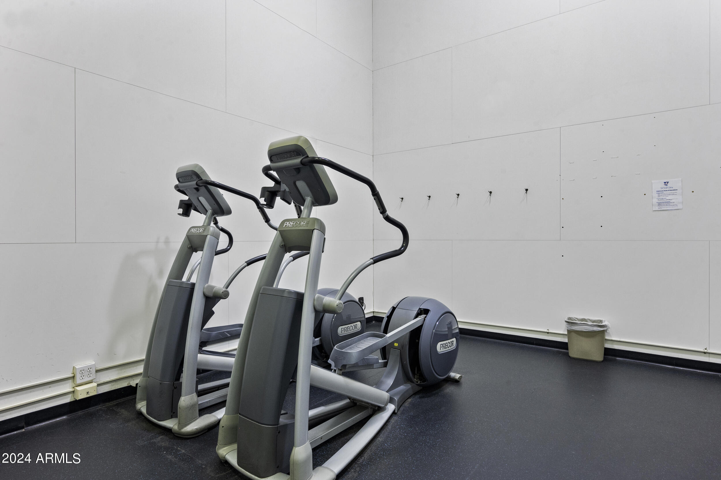 1633 E LAKESIDE Drive 160