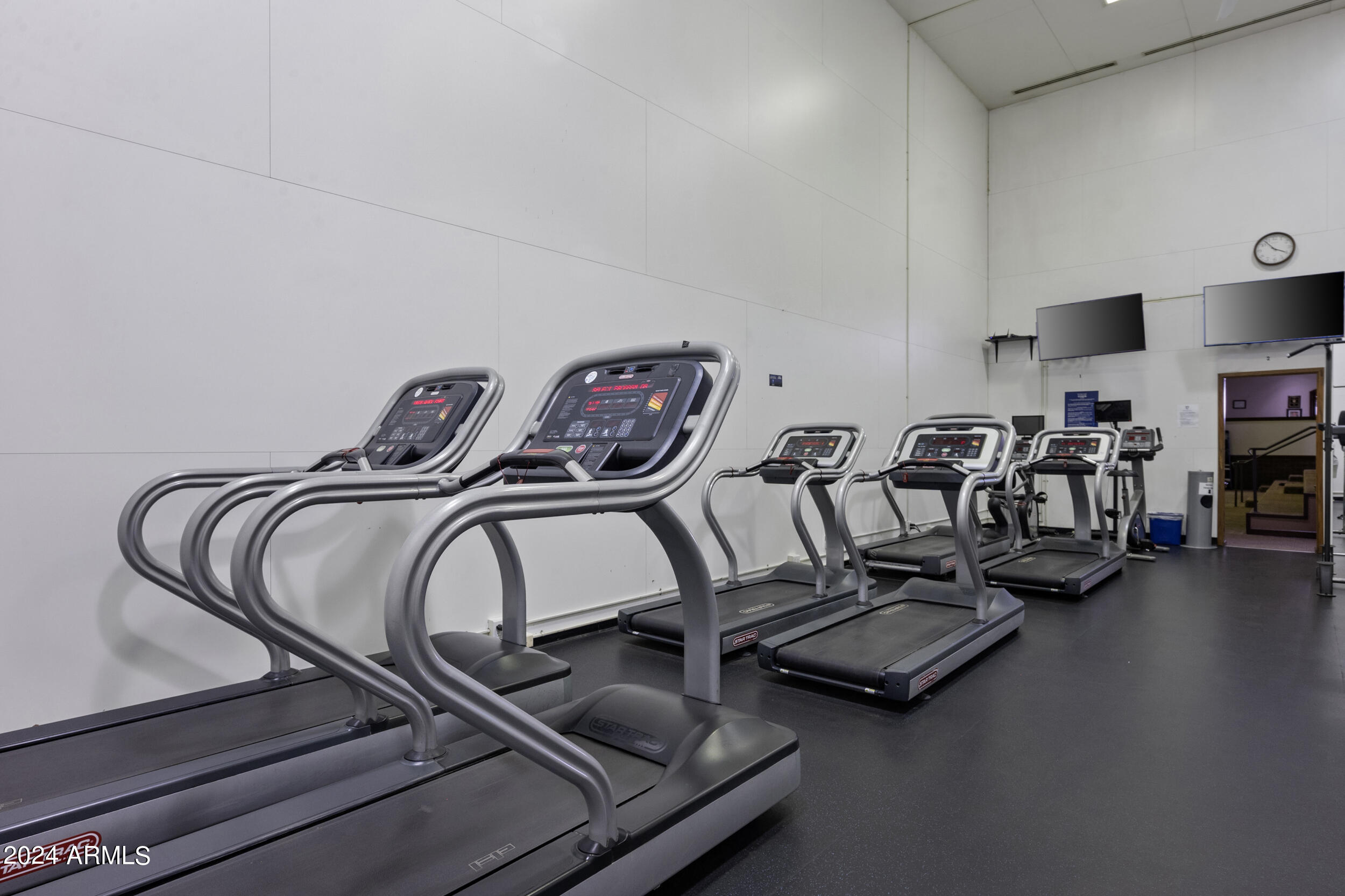 1633 E LAKESIDE Drive 160