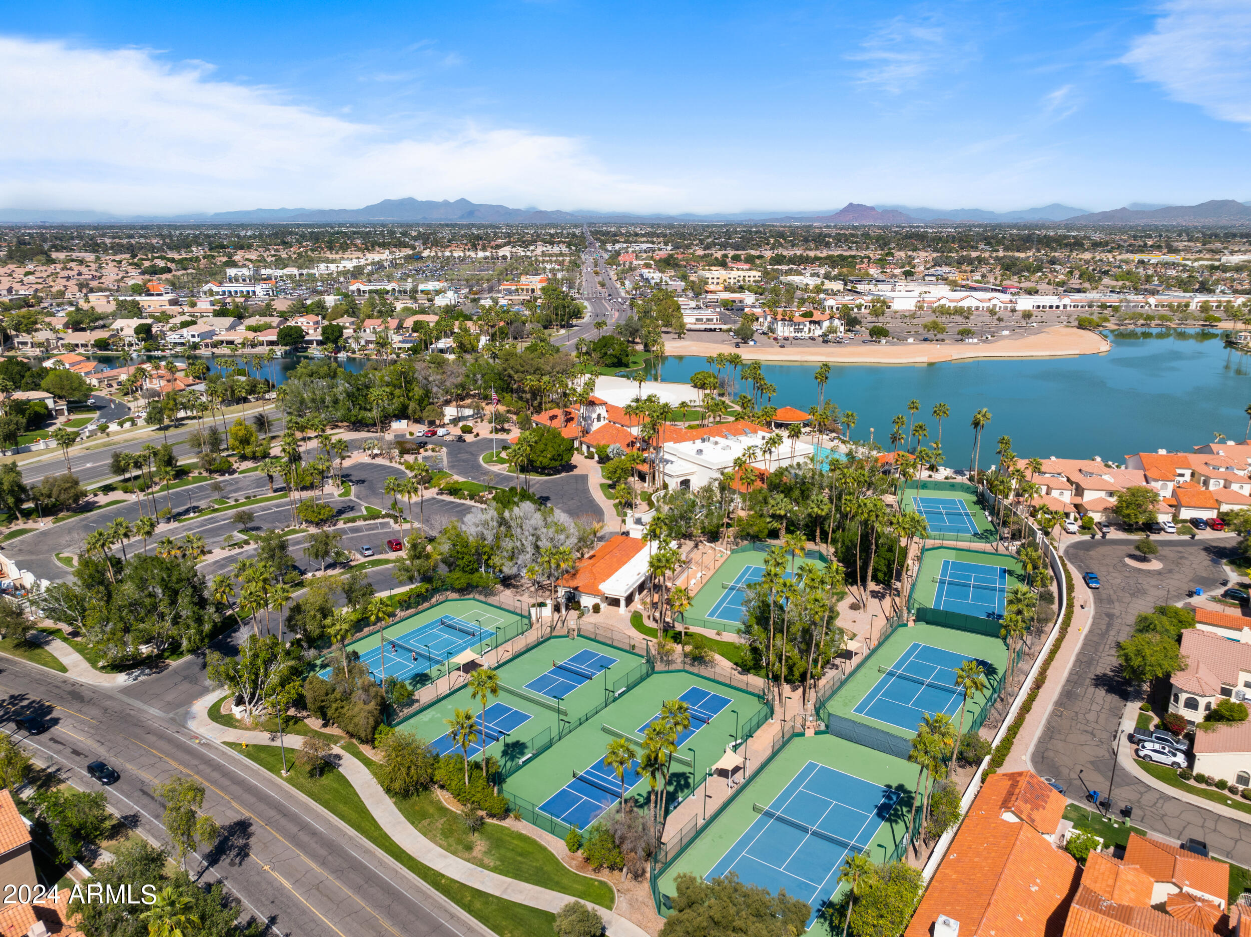 1633 E LAKESIDE Drive 160