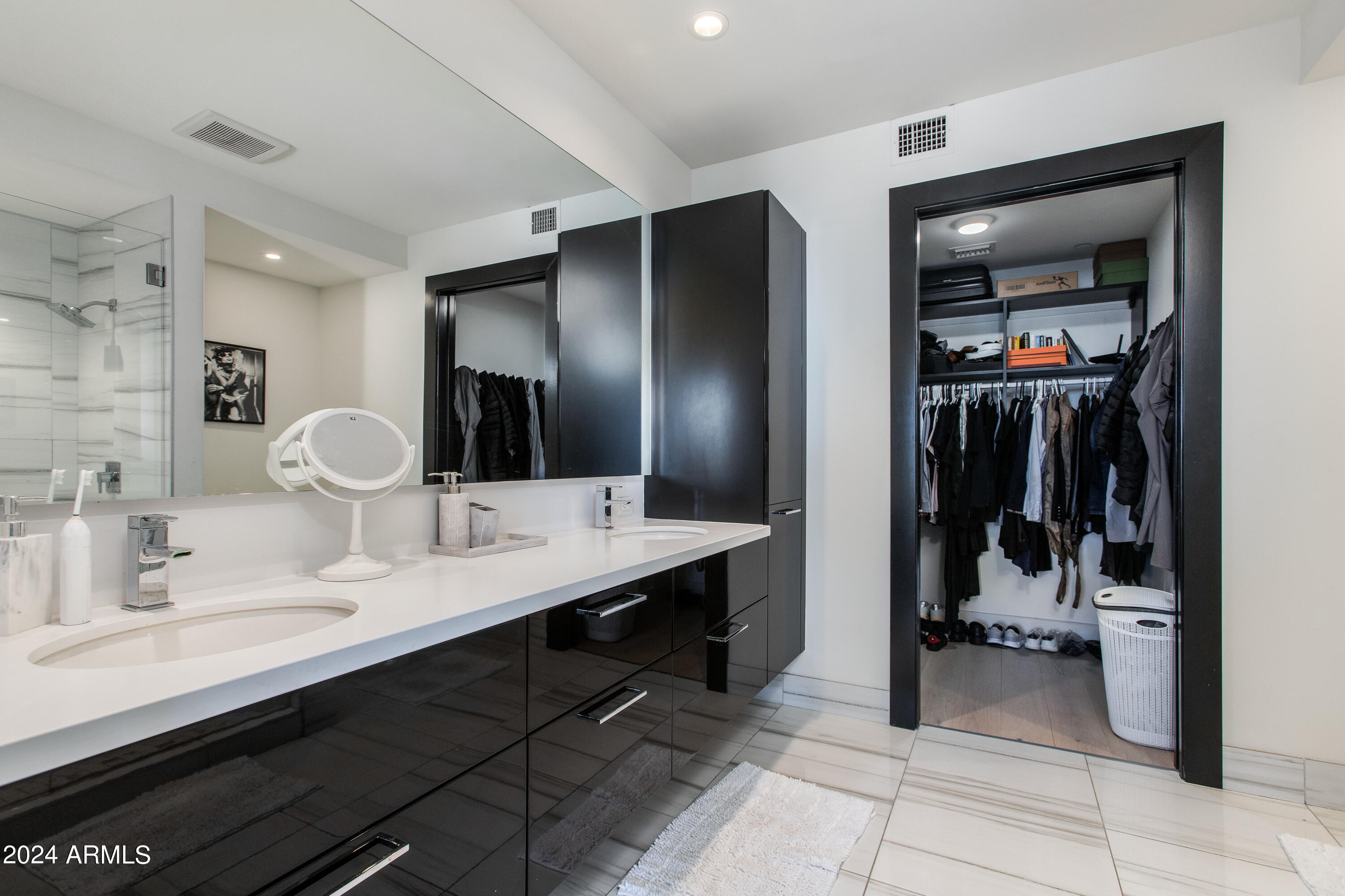 4422 N 75TH Street, 2009