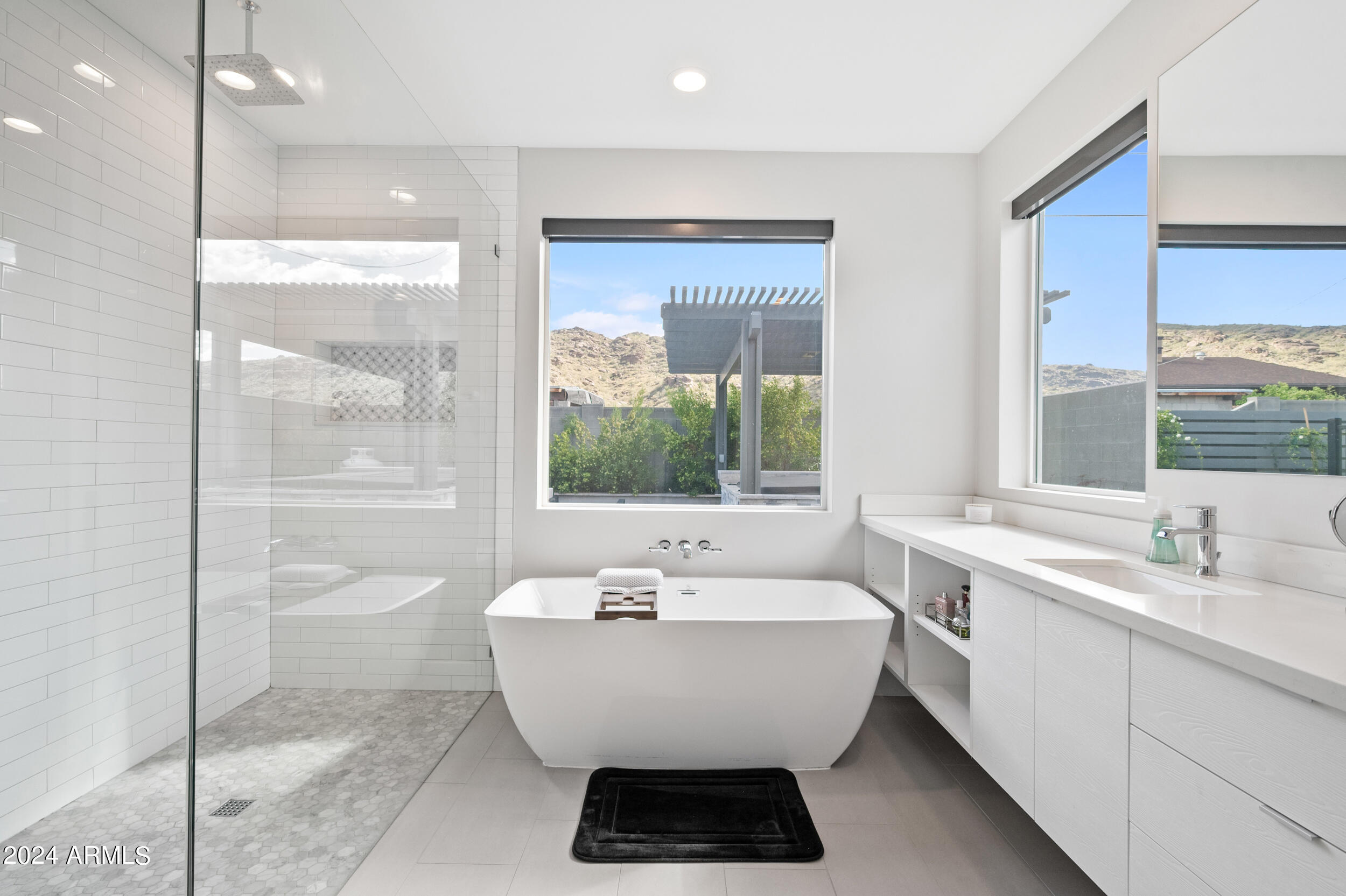 2709 E CALDWELL Street