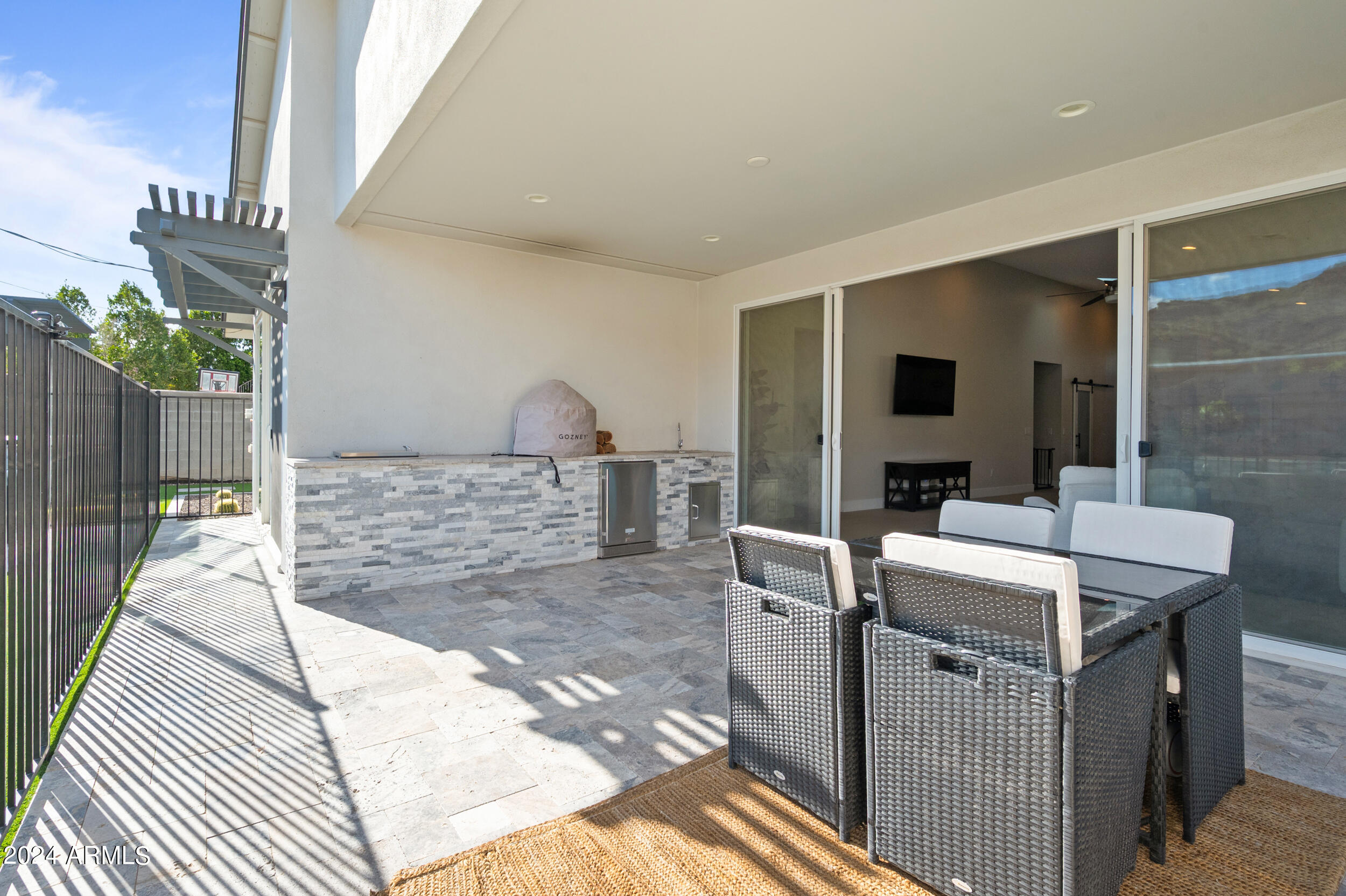 2709 E CALDWELL Street