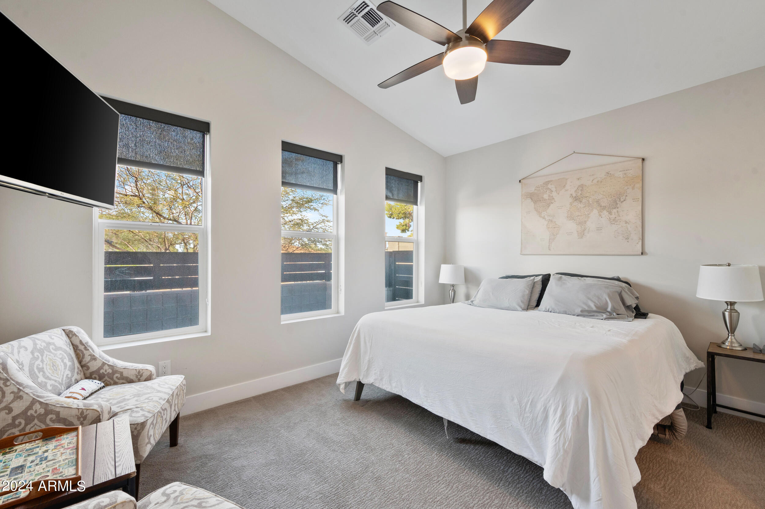 2709 E CALDWELL Street