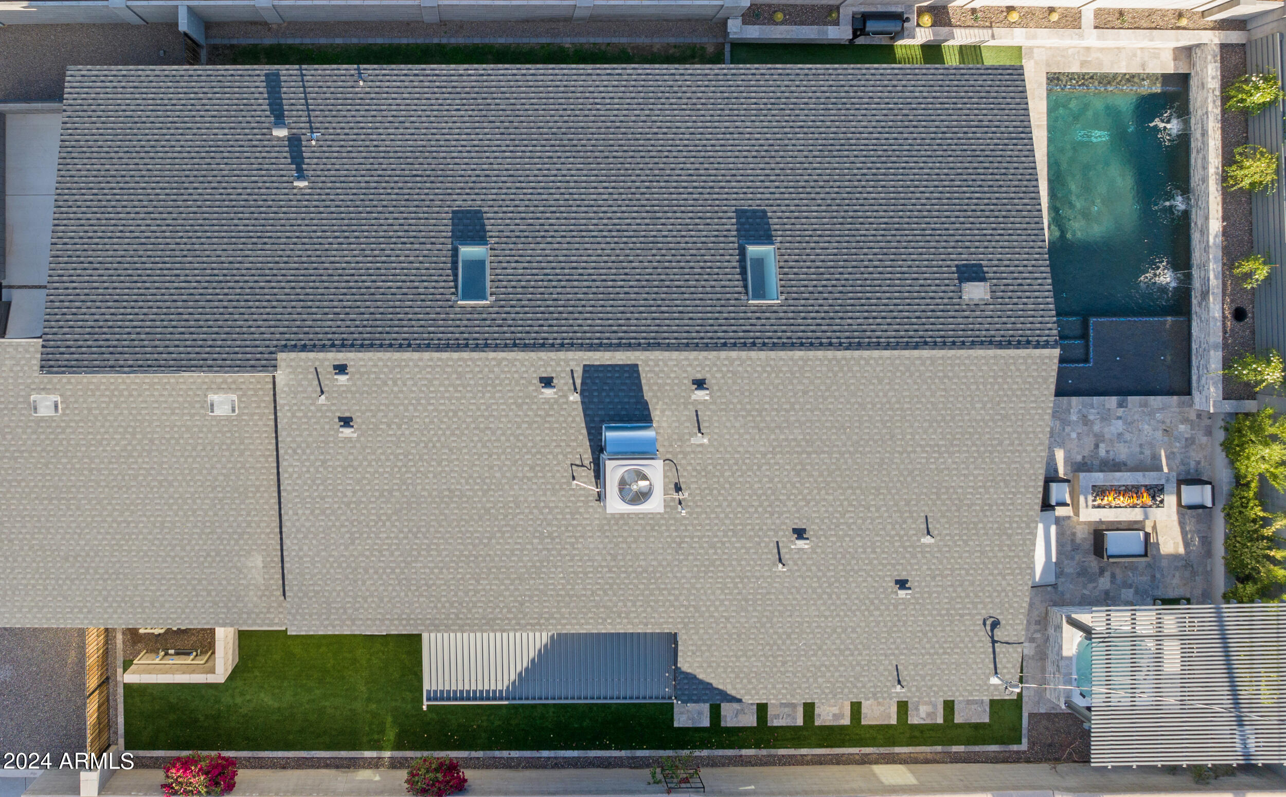 2709 E CALDWELL Street